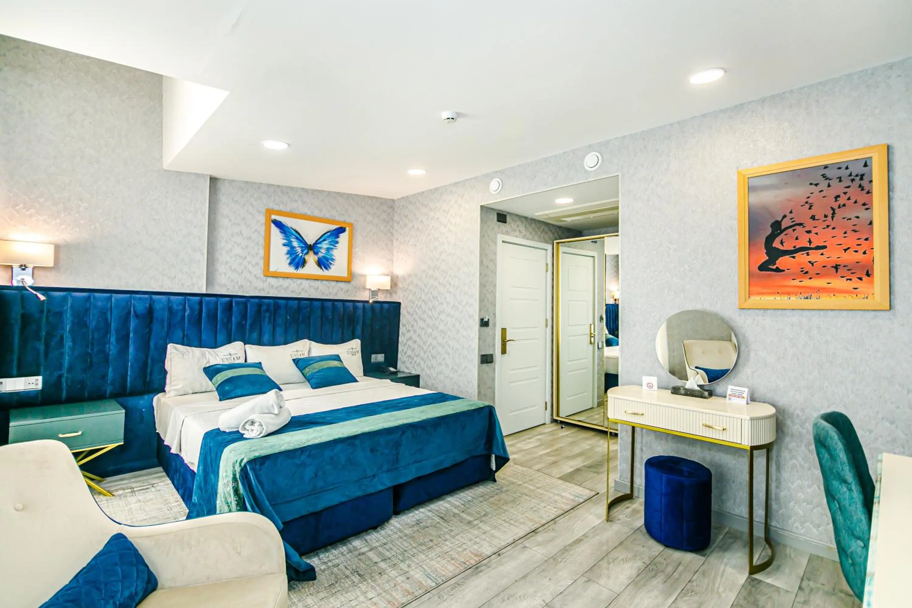 Photo of the whole room, Bed in Essam Deluxe Hotel