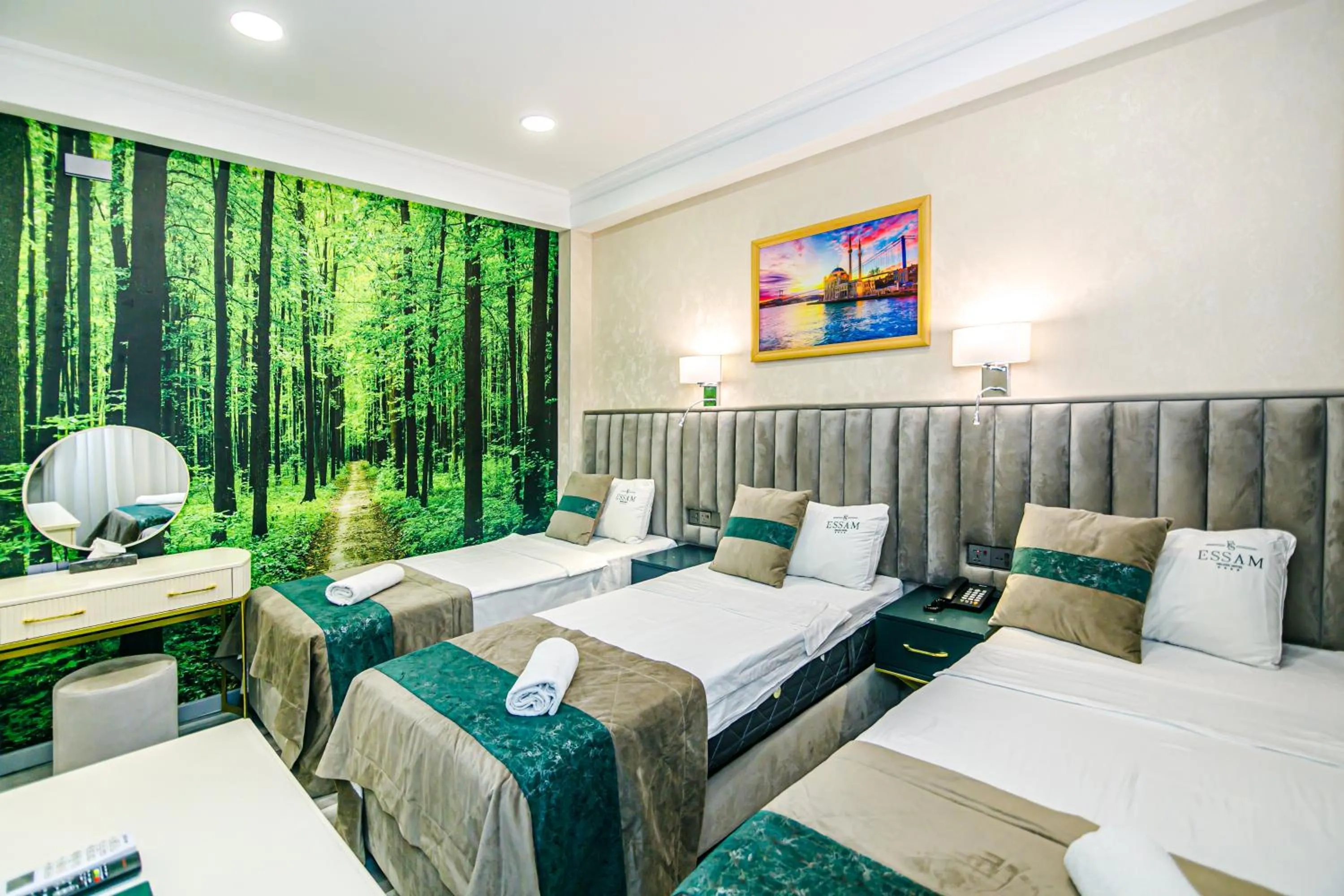 Photo of the whole room, Bed in Essam Deluxe Hotel