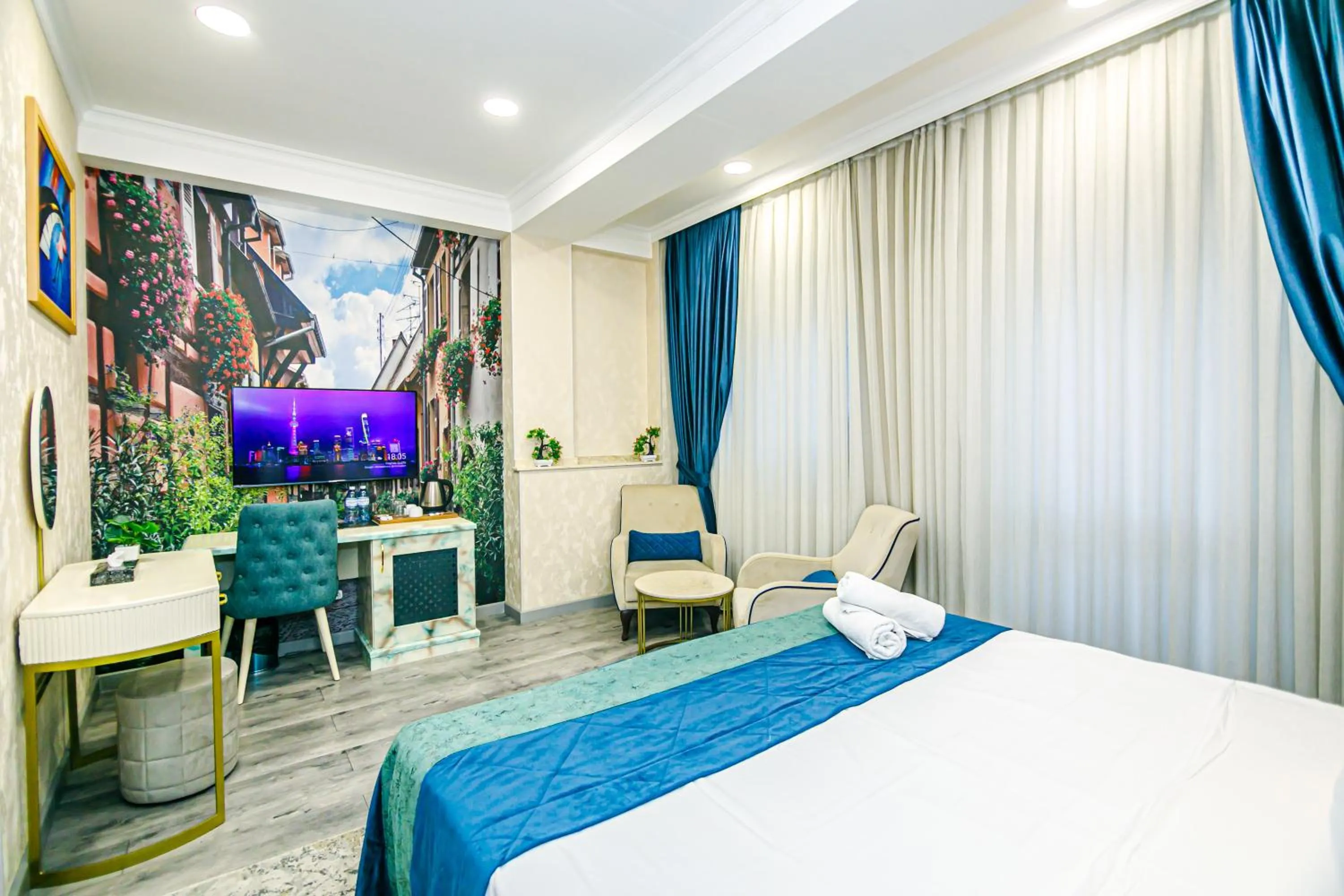 Photo of the whole room, Bed in Essam Deluxe Hotel