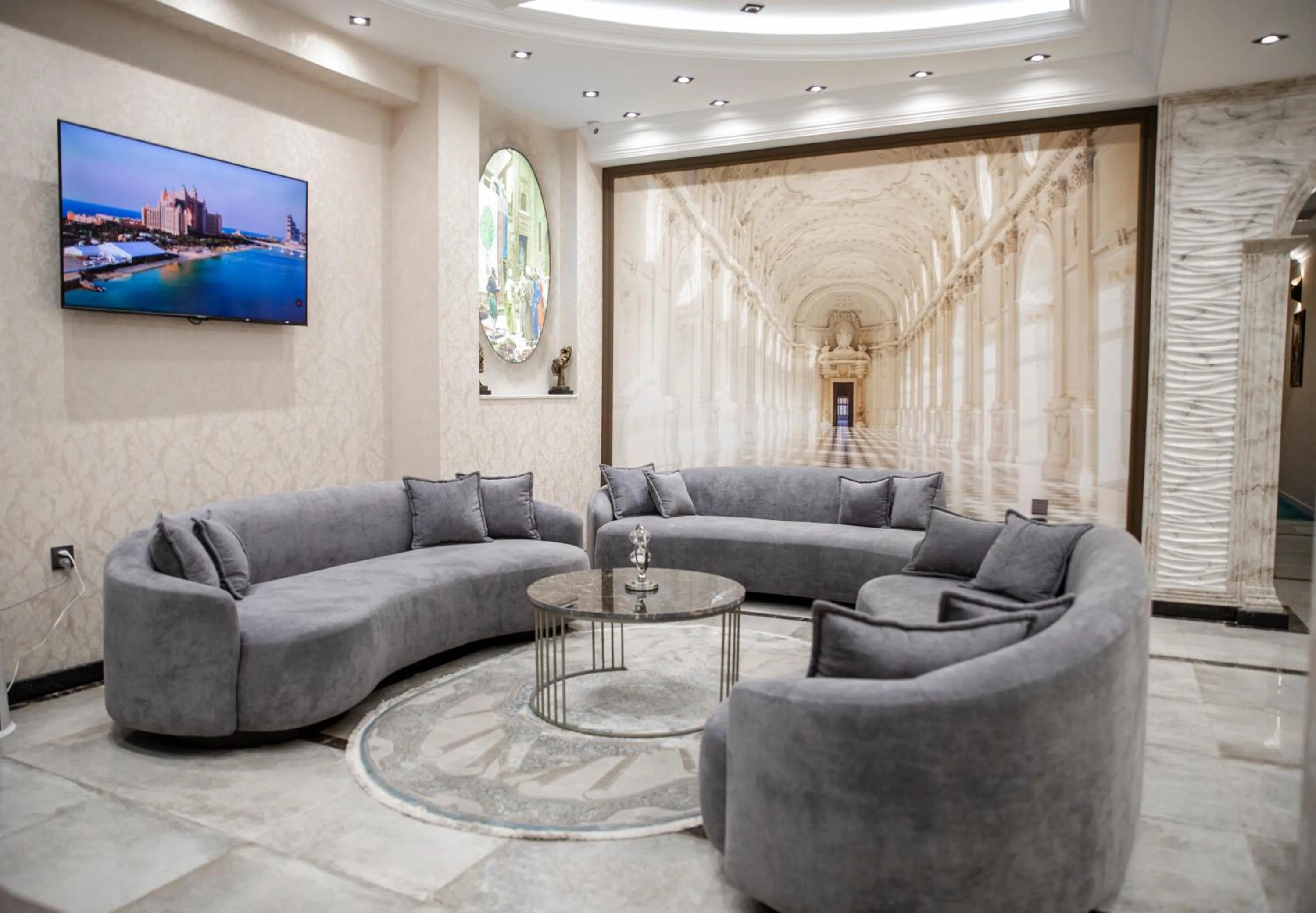 TV and multimedia in Essam Deluxe Hotel