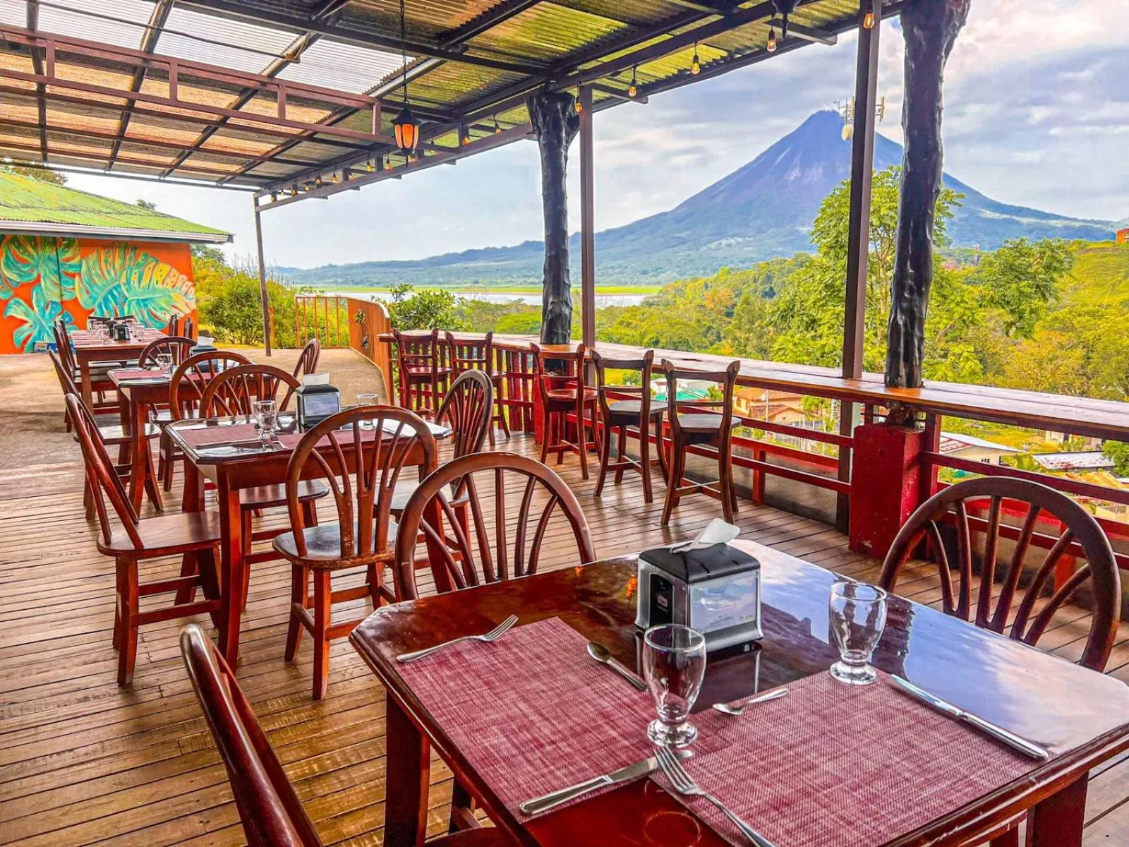 Restaurant/places to eat in Chateau Arenal Hotel & Restaurante