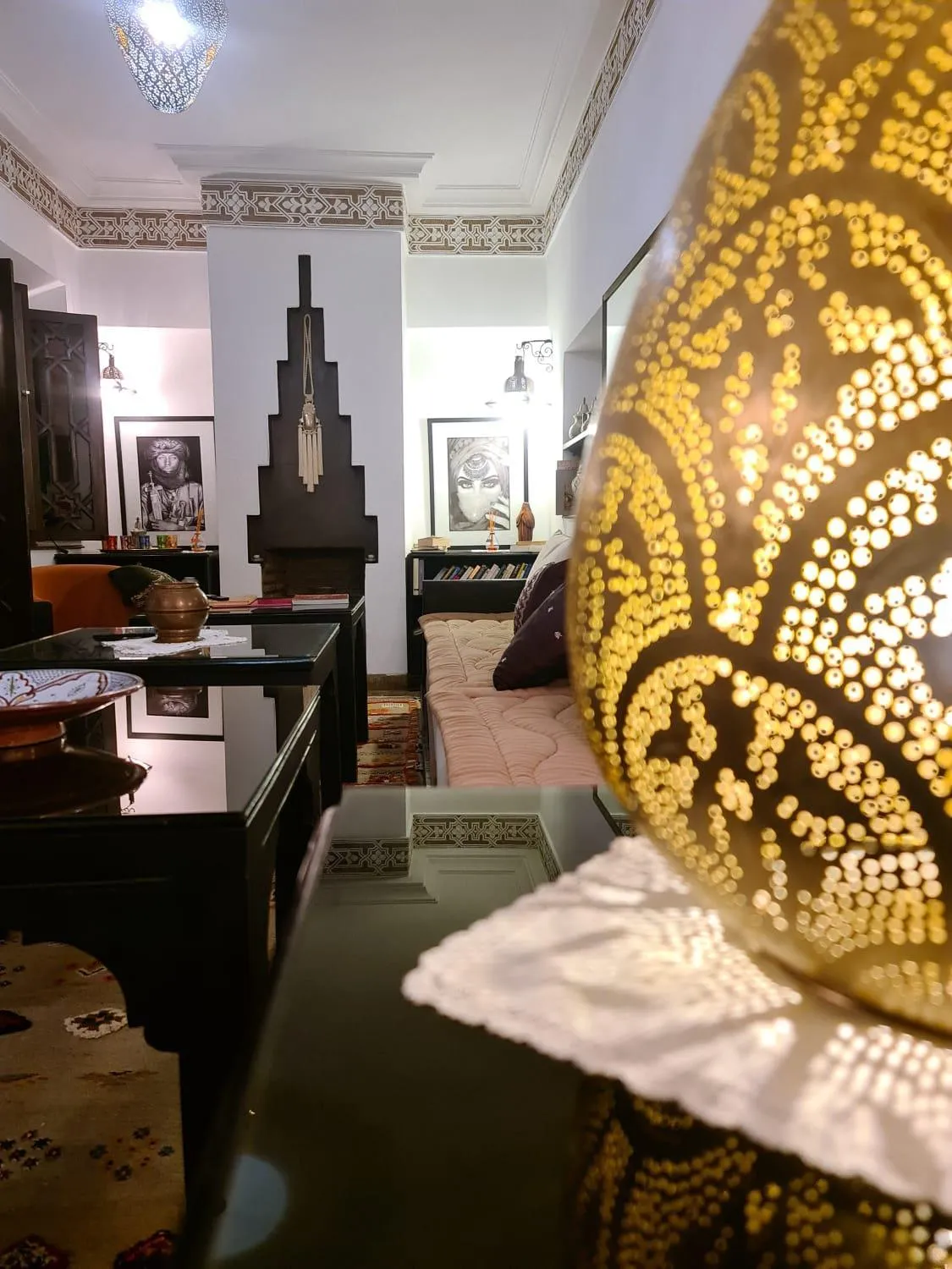 Communal lounge/ TV room in Riad Aubrac