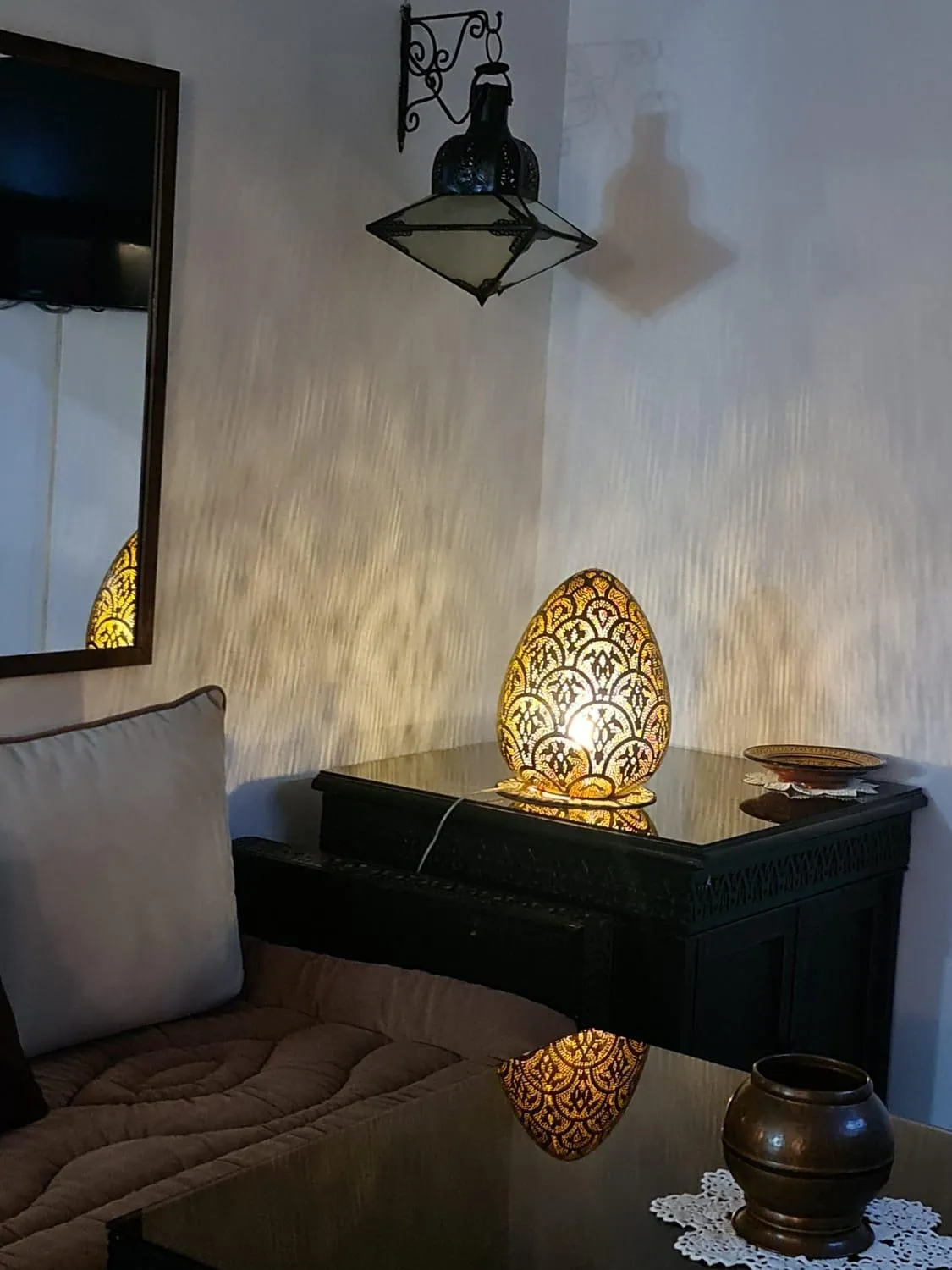 Communal lounge/ TV room in Riad Aubrac