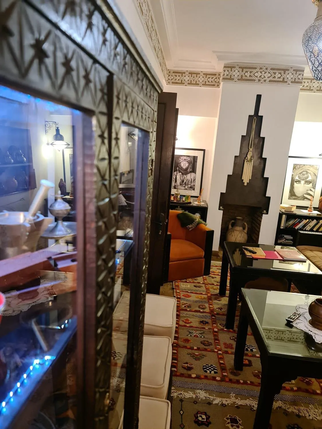 Communal lounge/ TV room in Riad Aubrac