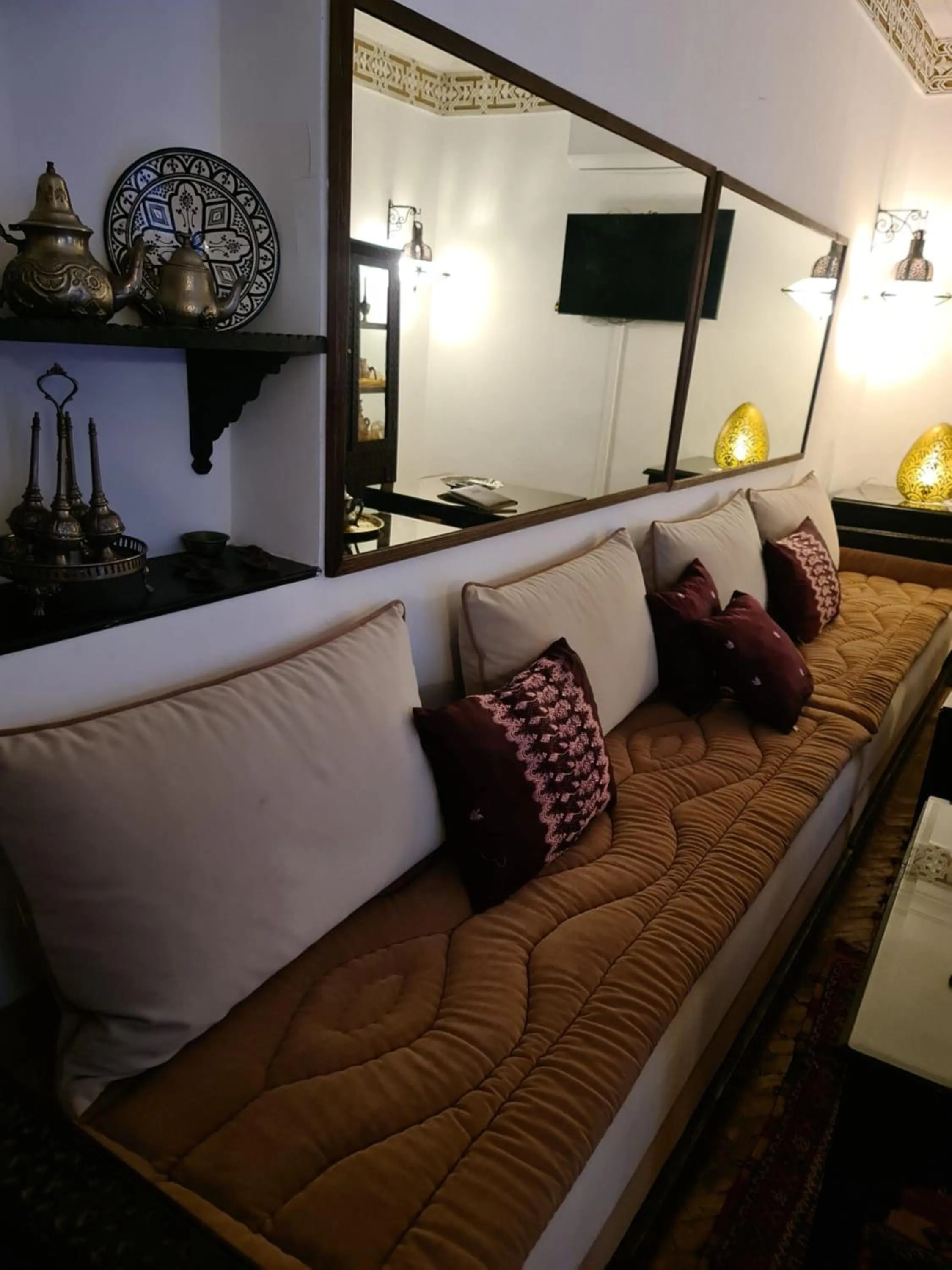 Communal lounge/ TV room in Riad Aubrac