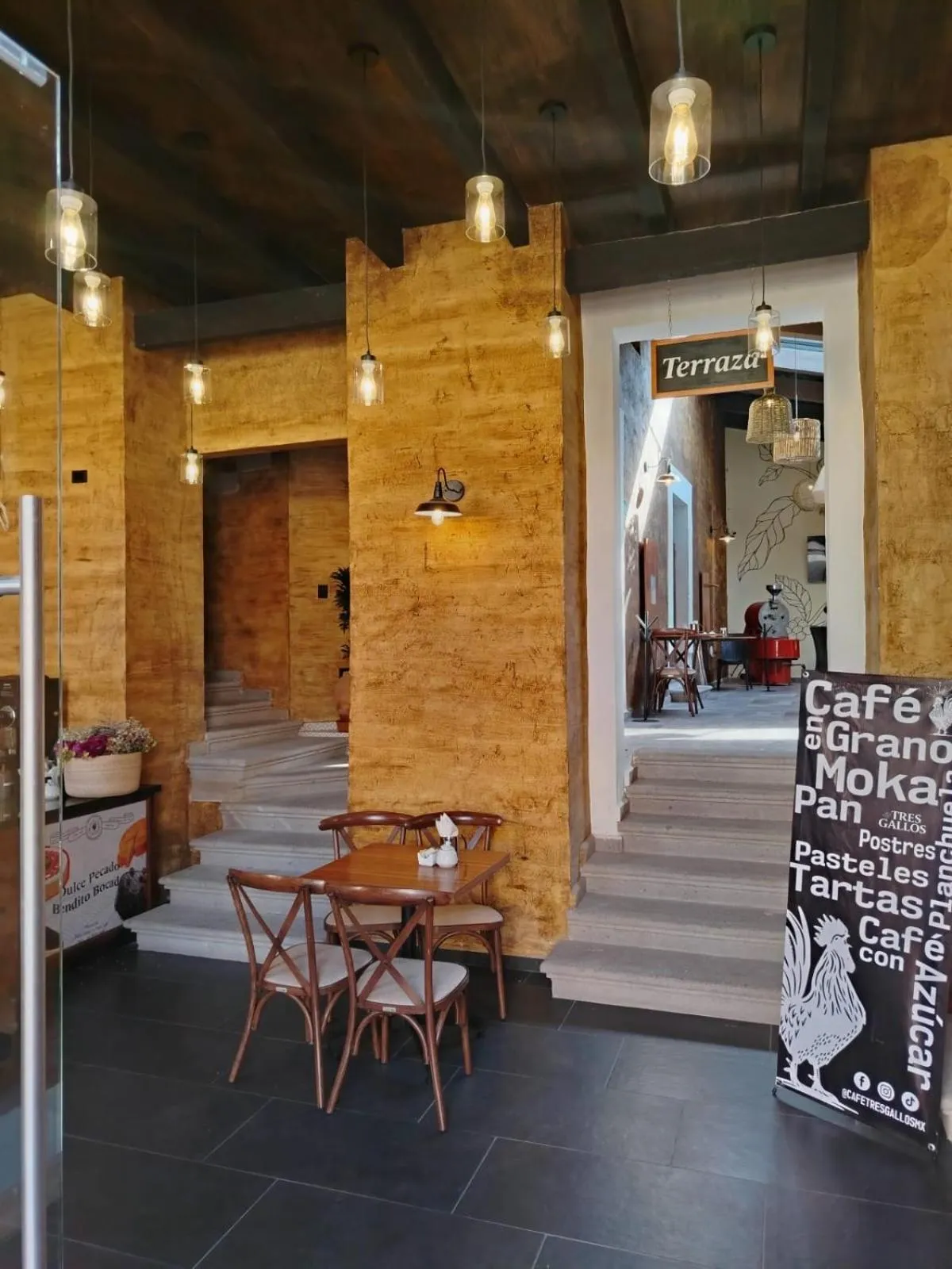 Restaurant/places to eat in Casa Solsticio 212