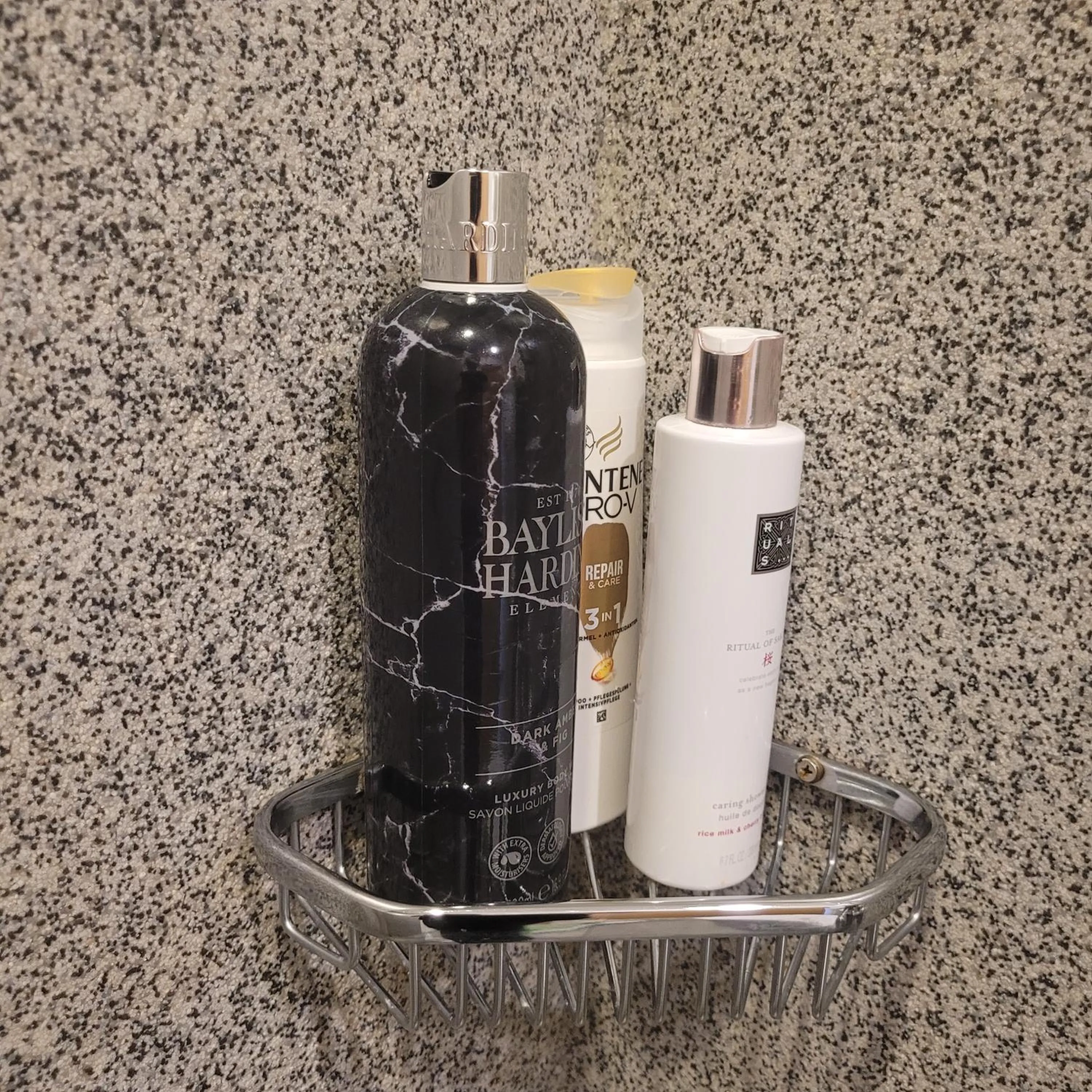 Shower in B&B Guesthouse - Bed and Breakfast Keflavik Centre