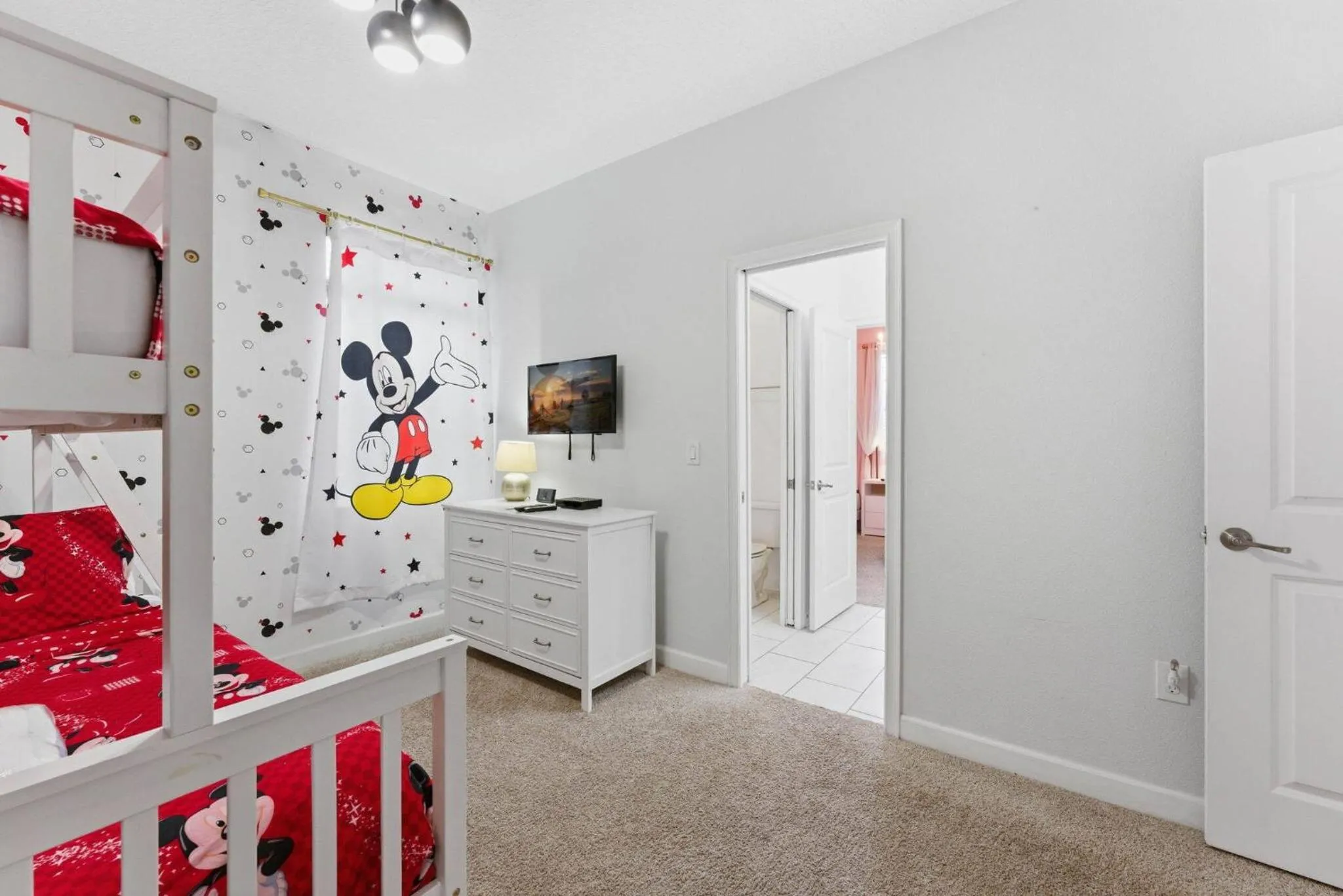 Other, Bed in Charming 4 bedroom house with Private Pool 1542