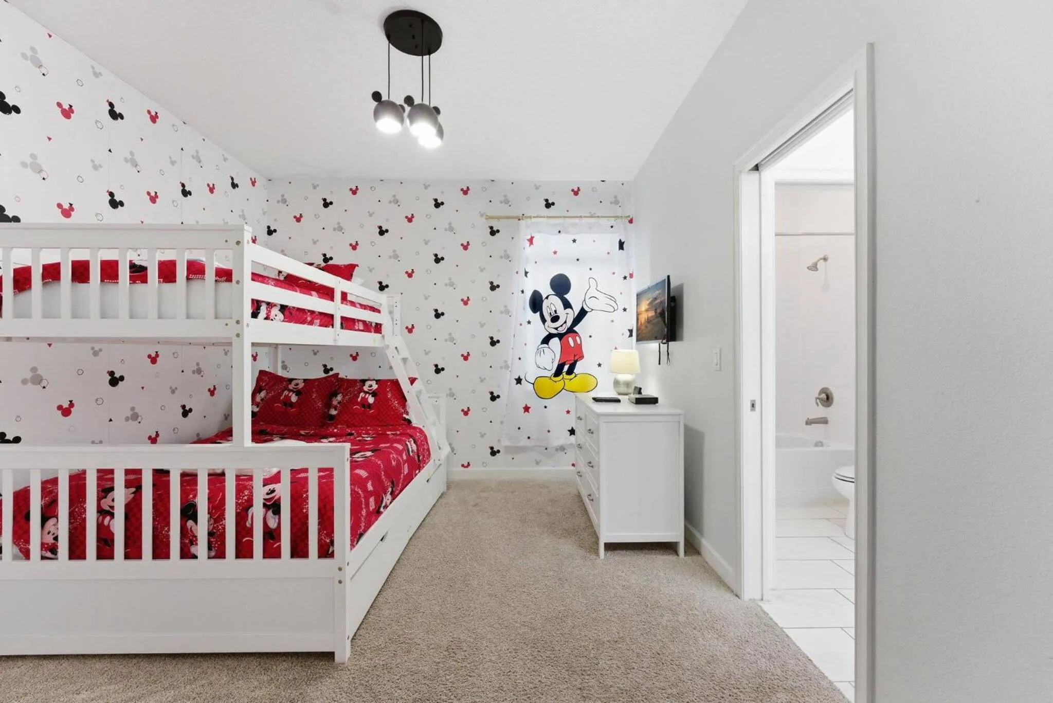 Other, Bed in Charming 4 bedroom house with Private Pool 1542