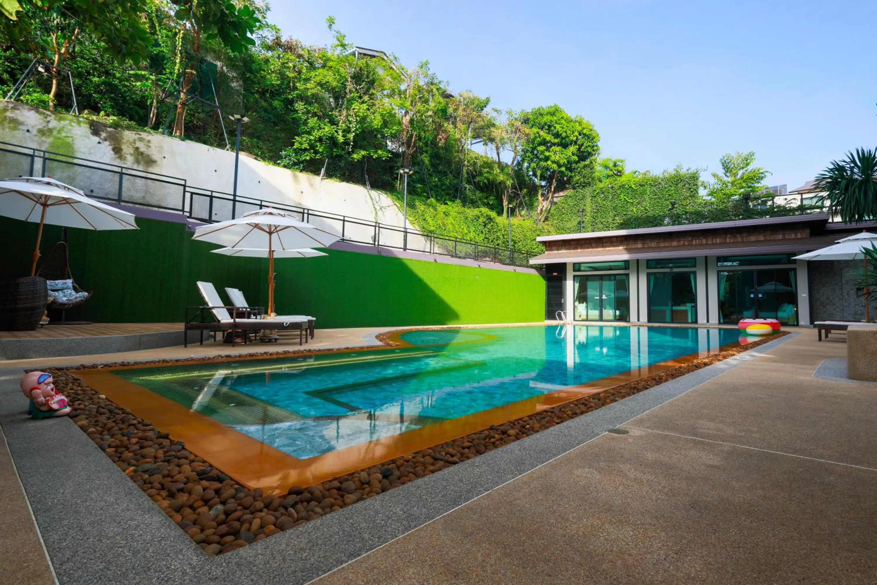 Swimming pool in Alaita Boutique Phuket