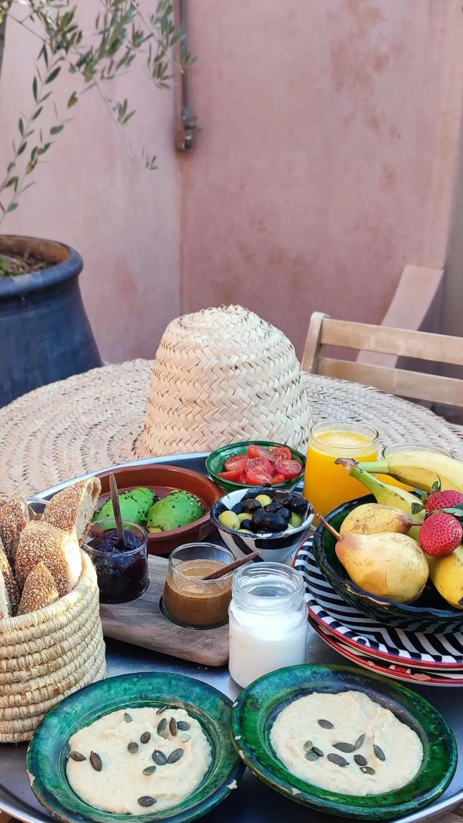 Food and drinks in Riad Dar Zaman Food and drinks in Riad Dar Zaman