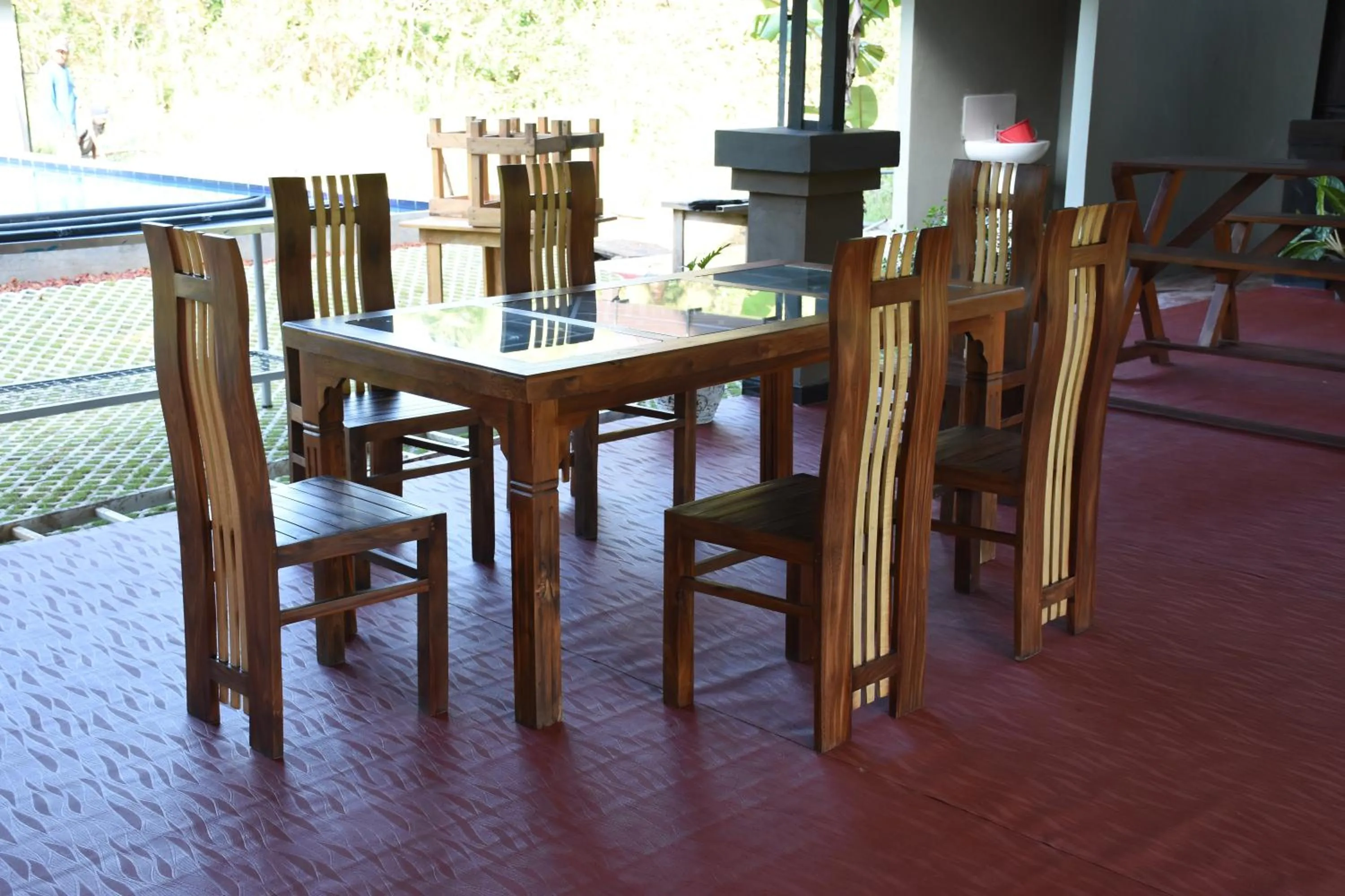 Restaurant/places to eat in Steps Garden Resort