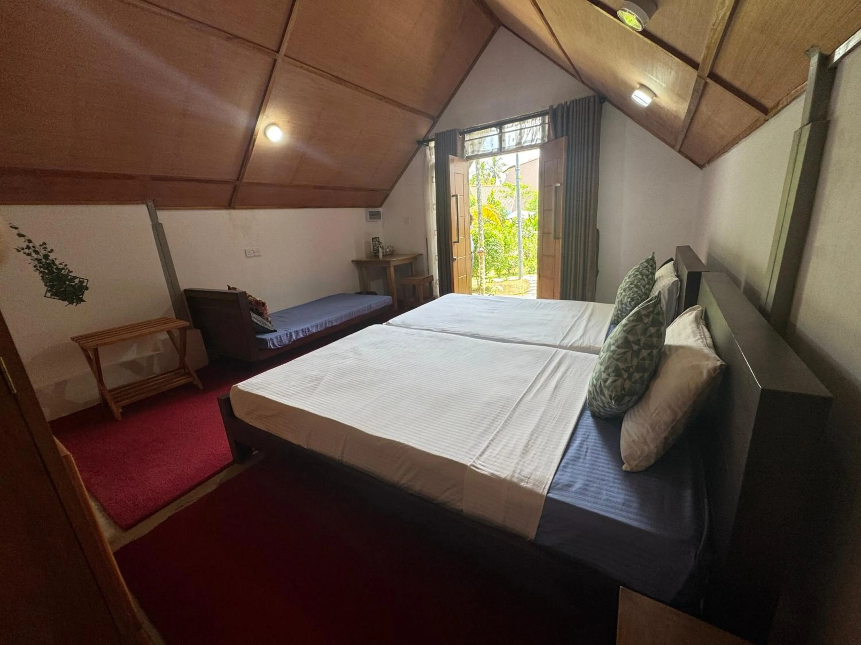 Photo of the whole room, Bed in Steps Garden Resort