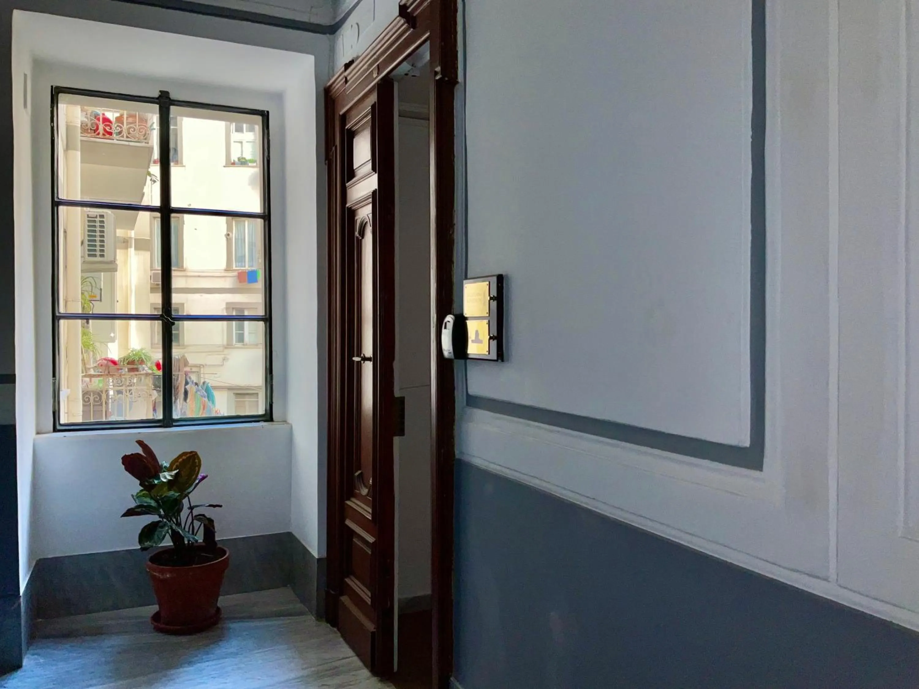 Facade/entrance in Mammina Home