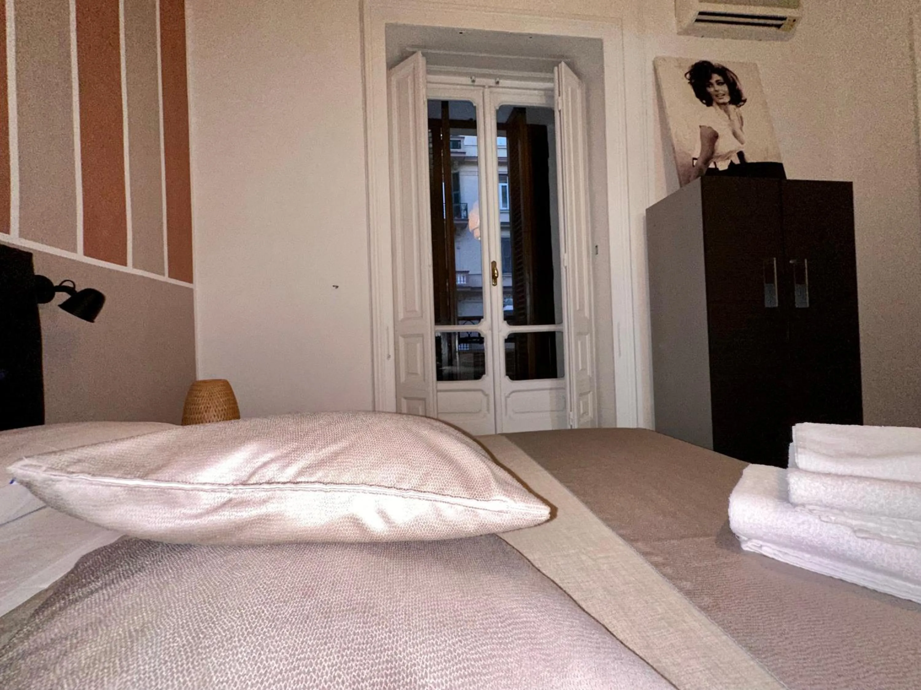 Photo of the whole room, Bed in Mammina Home