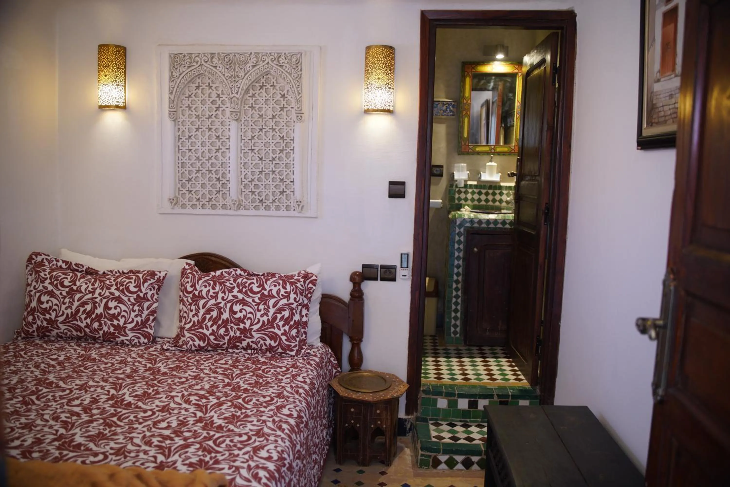 Bed in Riad Dar Chrifa - Luxury Escape