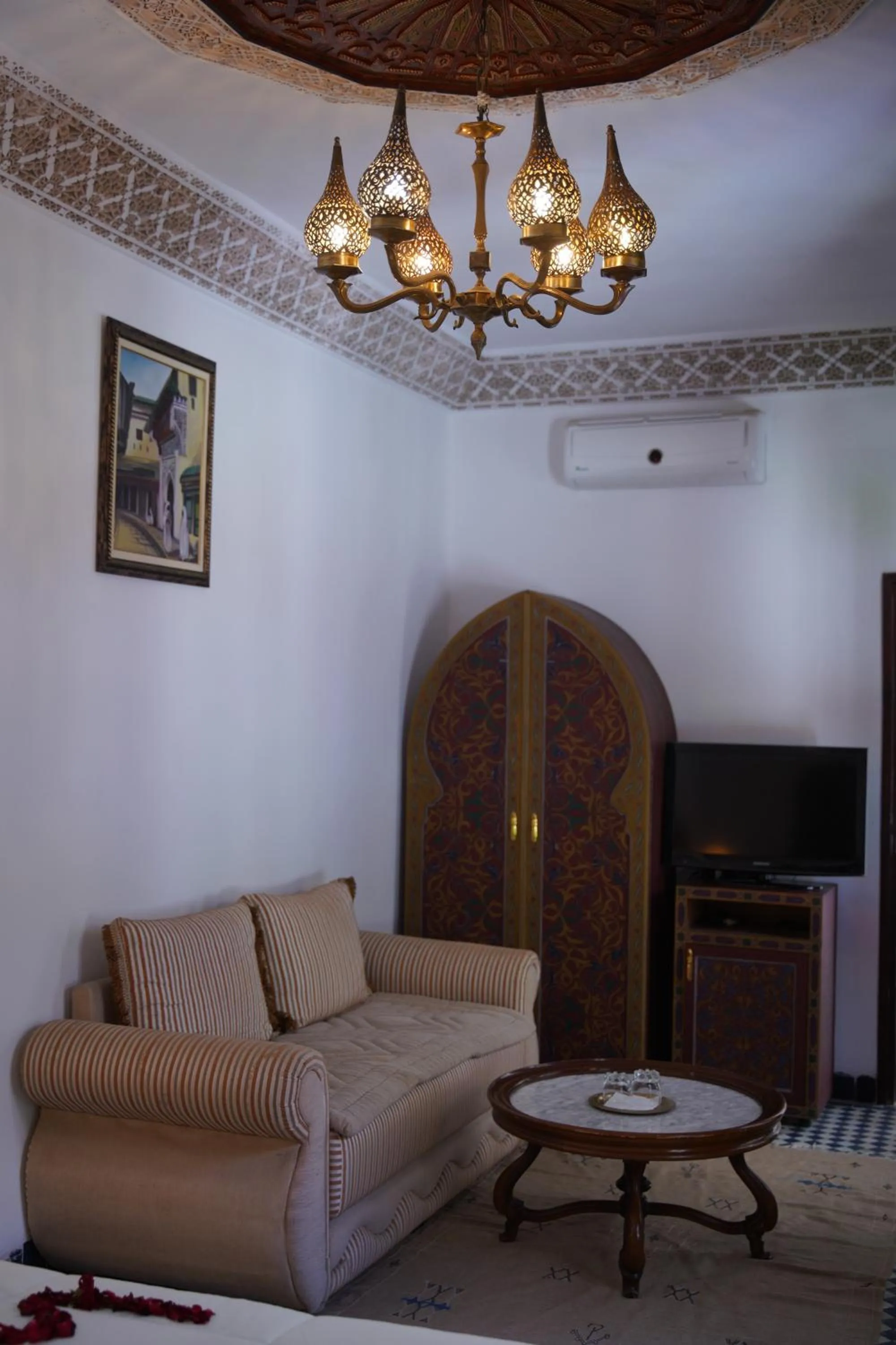 Riad Dar Chrifa - Luxury Escape