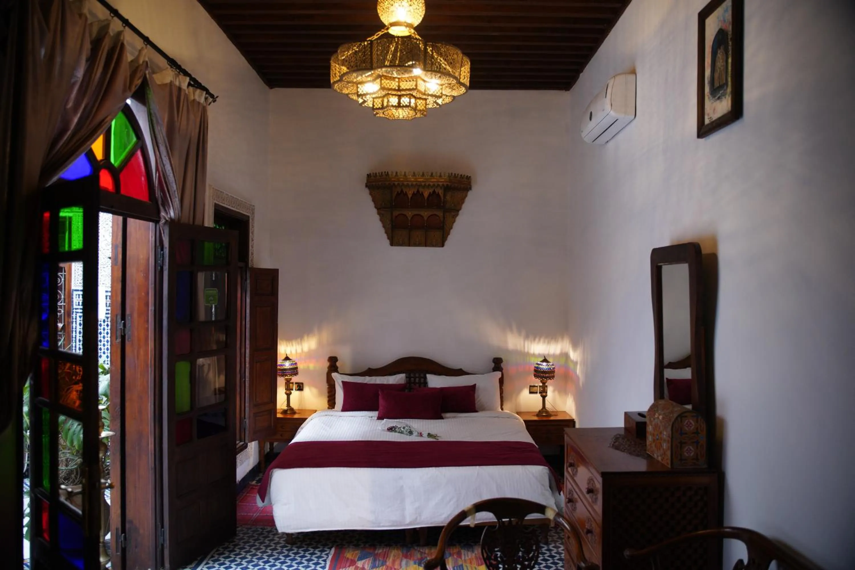 Bed in Riad Dar Chrifa - Luxury Escape