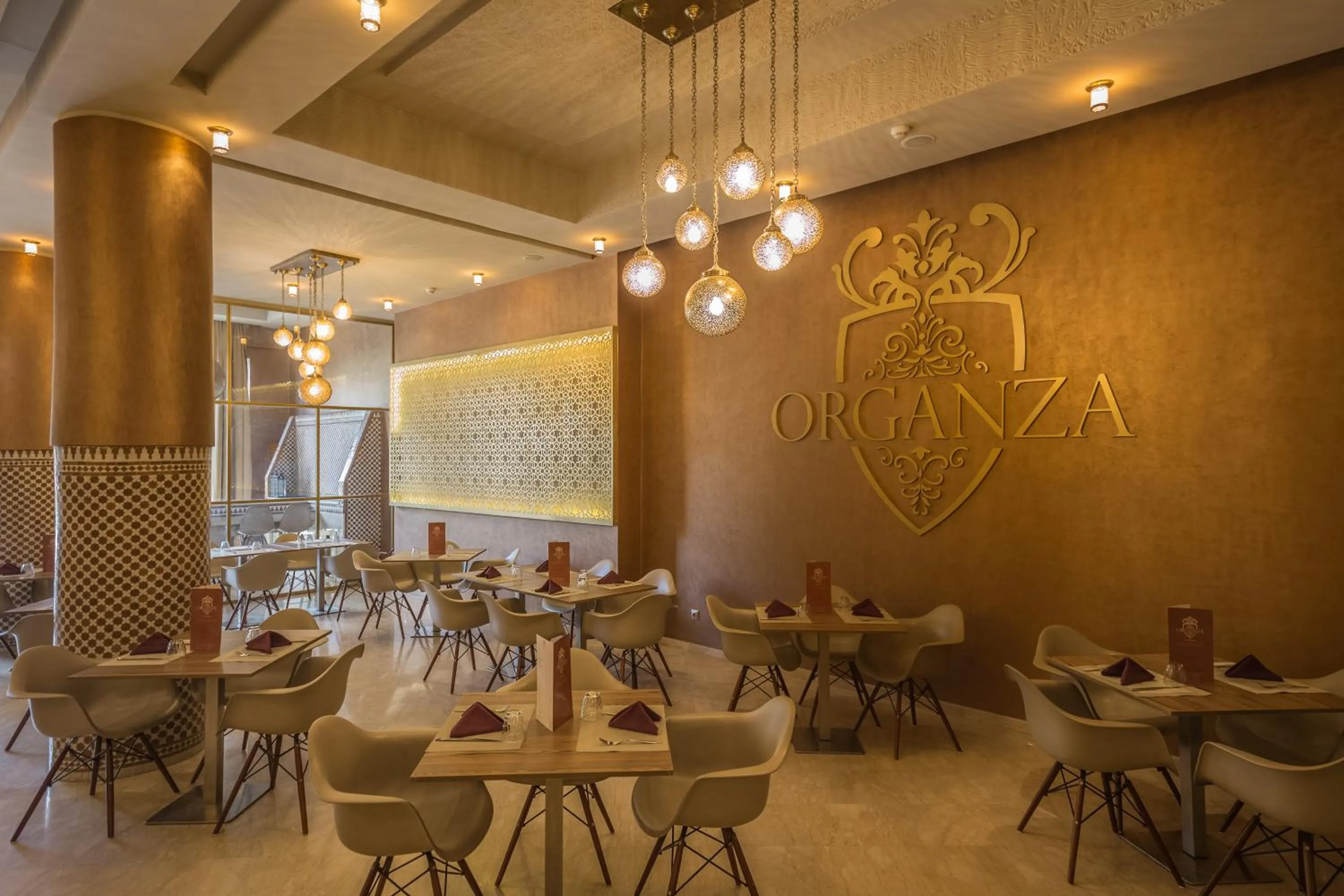 Restaurant/places to eat in Dellarosa Boutique Hotel and Spa