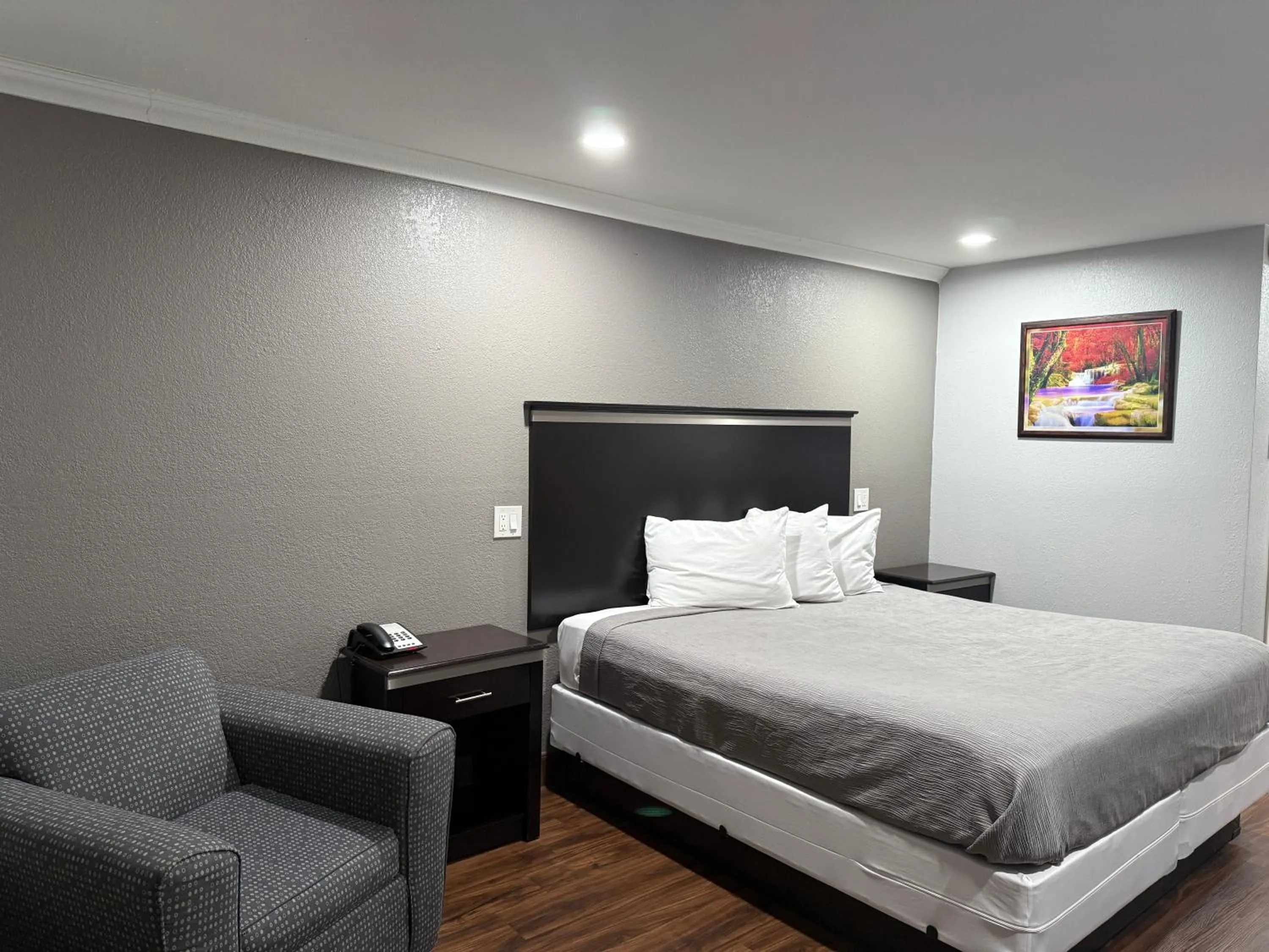 Standard King Room in Bostonian Inn