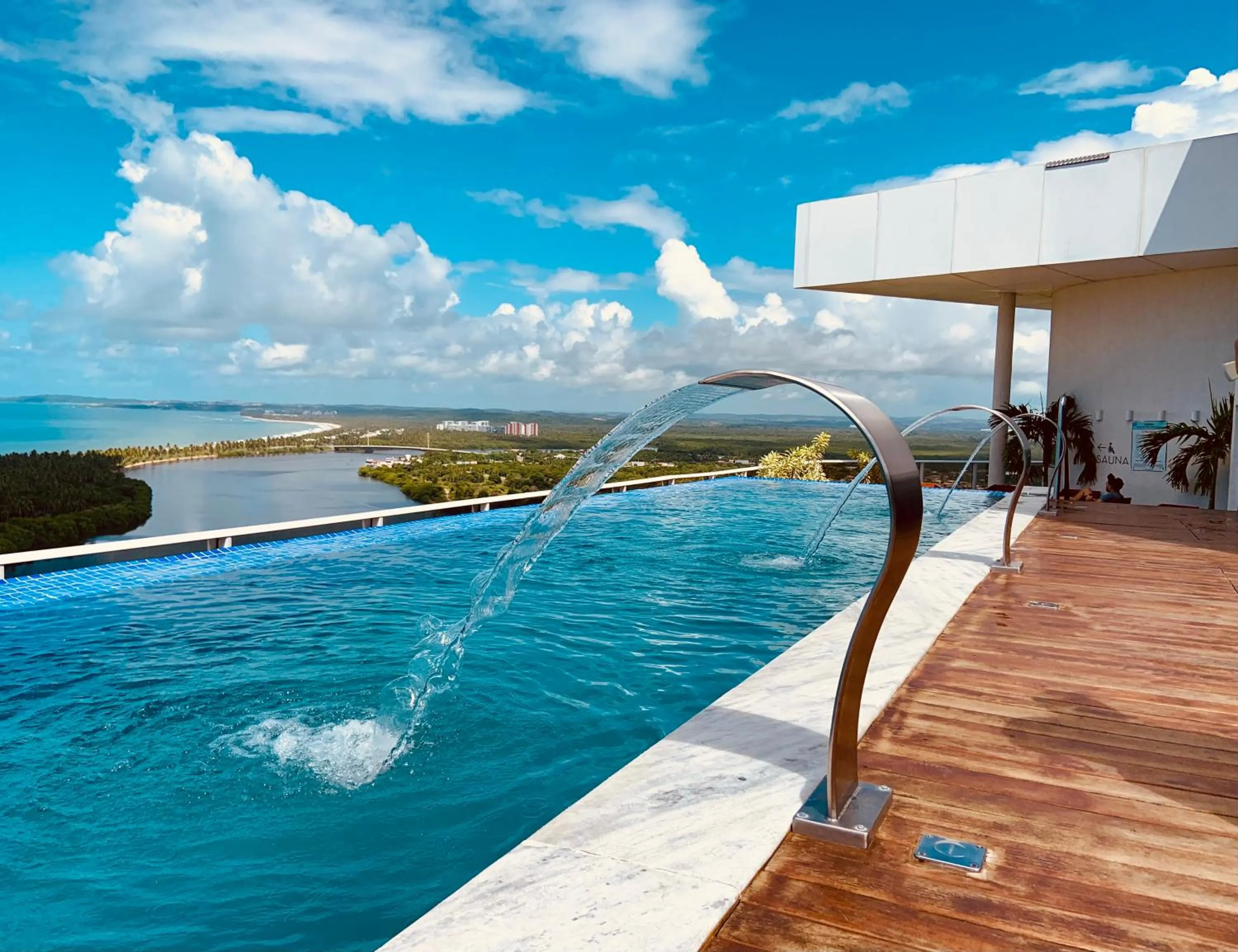 Swimming pool in Paiva Flats By Loui