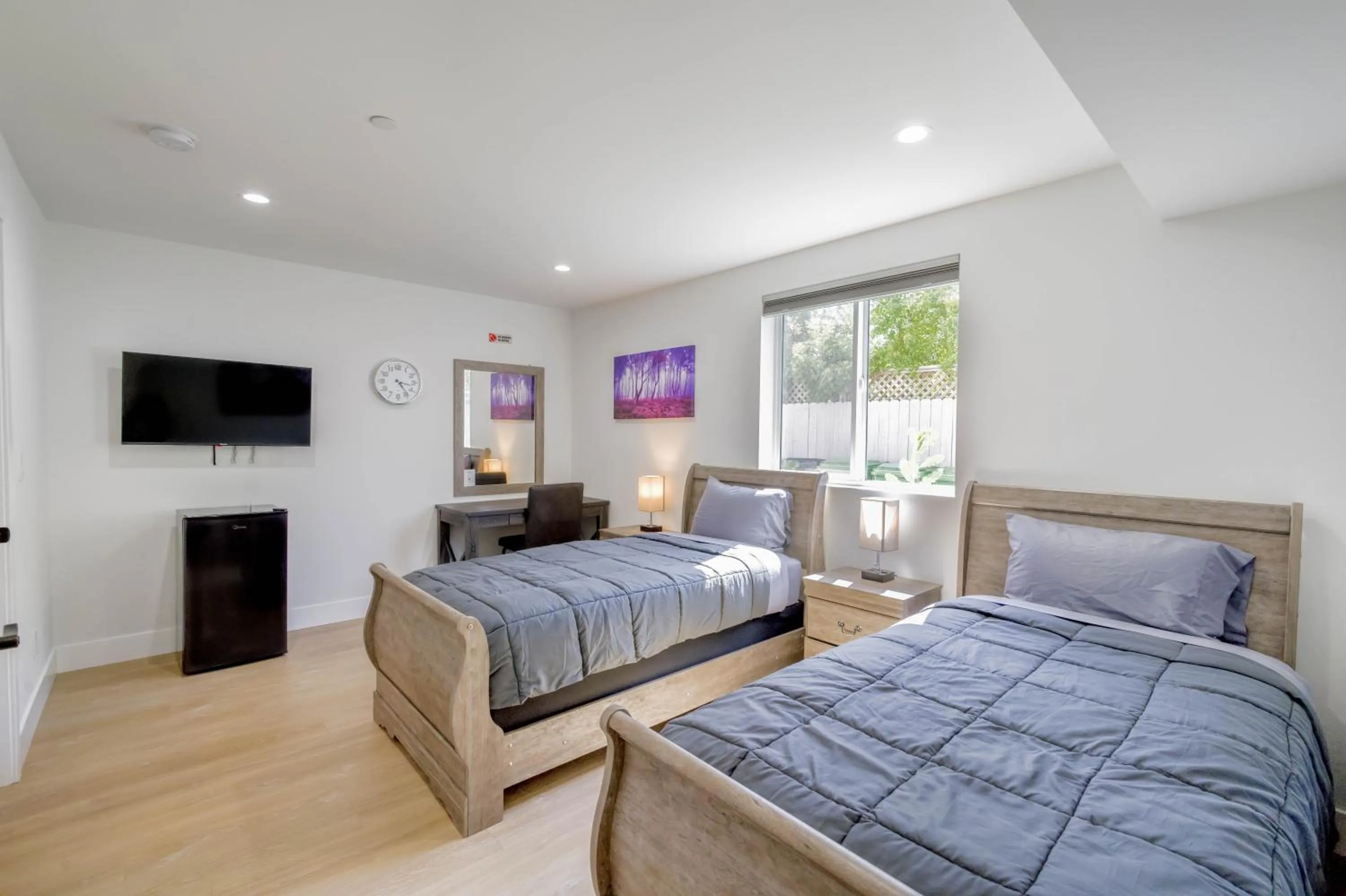 Bedroom, Bed in Modern Apartment in Studio City