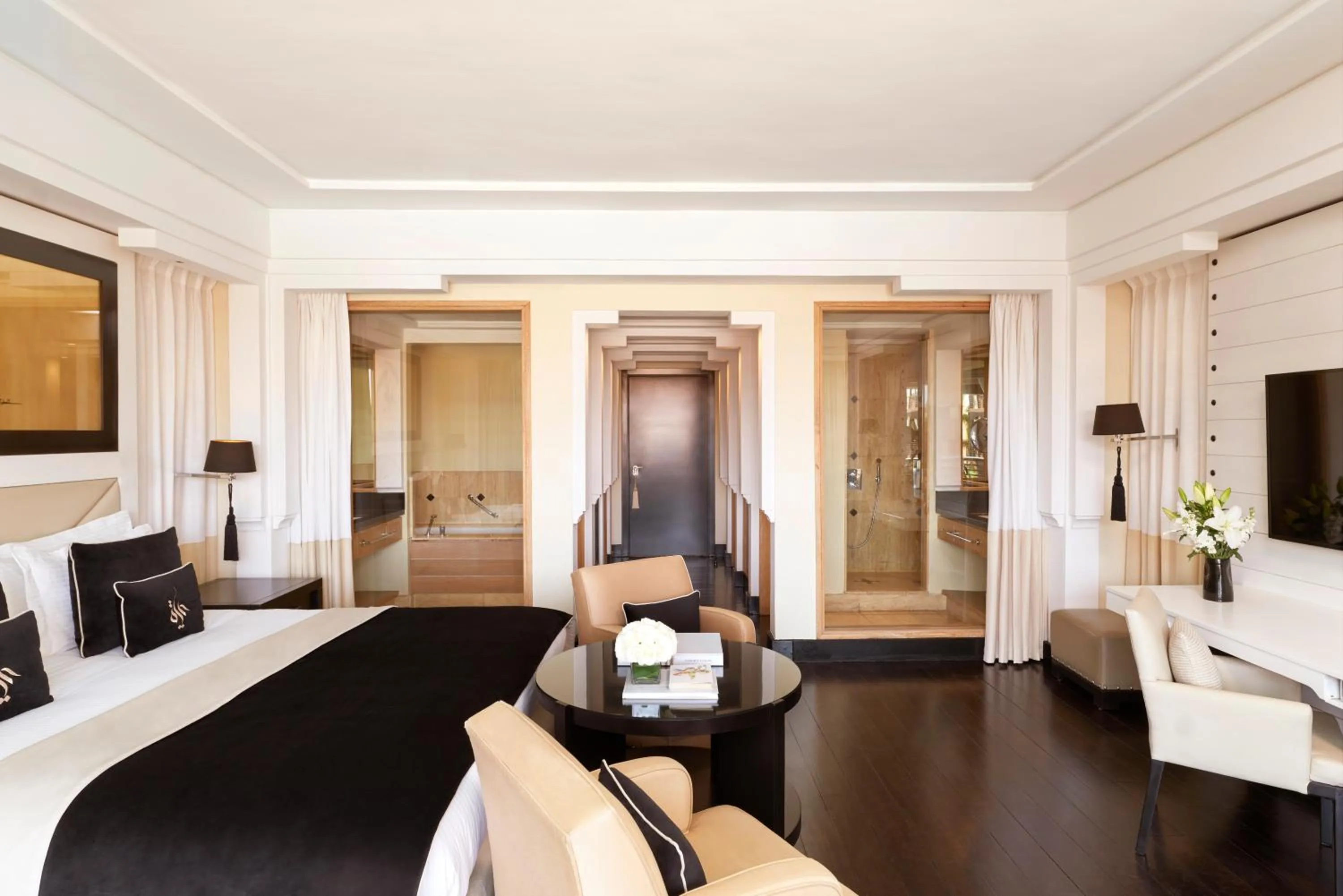 Bed in Hôtel & Ryads Barrière Le Naoura