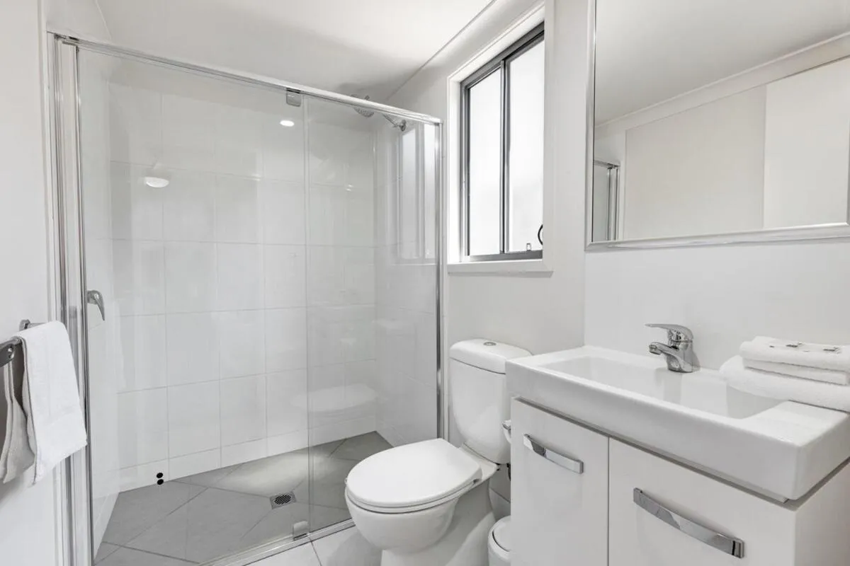 MARJ12- Stylish and Spacious