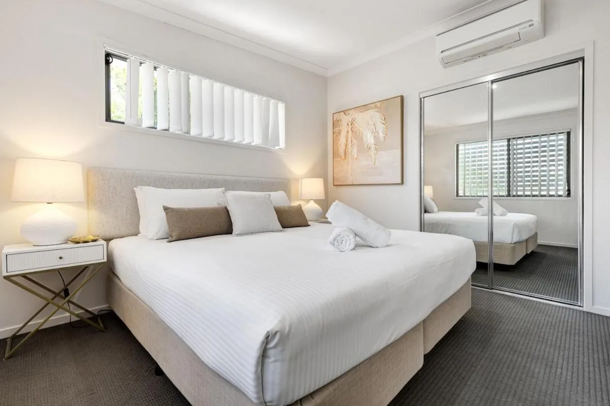 Bed in MARJ12- Stylish and Spacious
