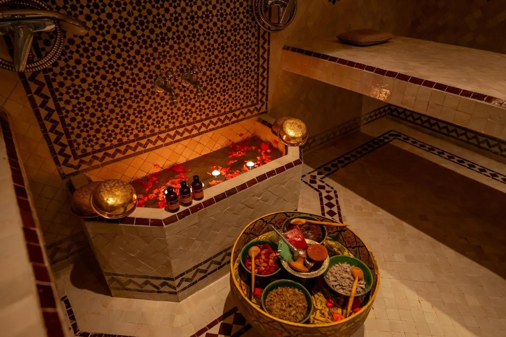 Steam room in Al Fassia Aguedal