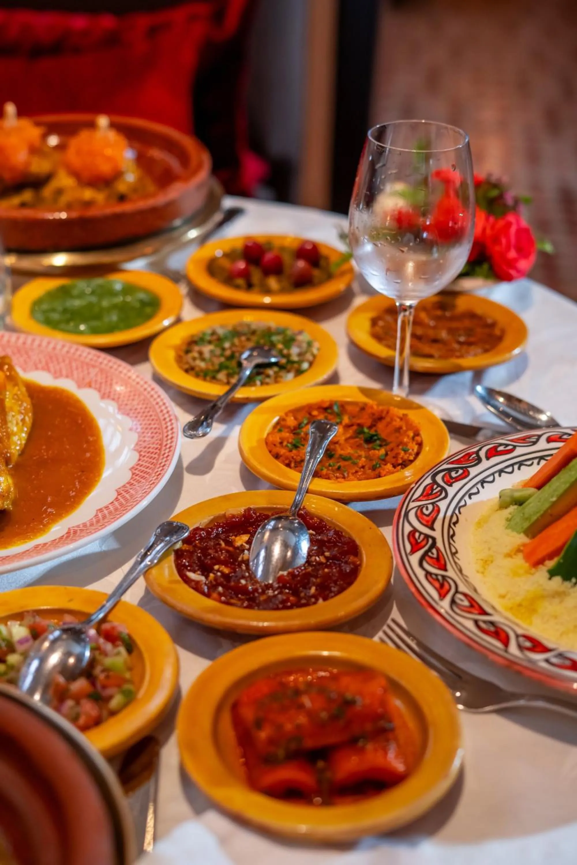 Restaurant/places to eat in Al Fassia Aguedal