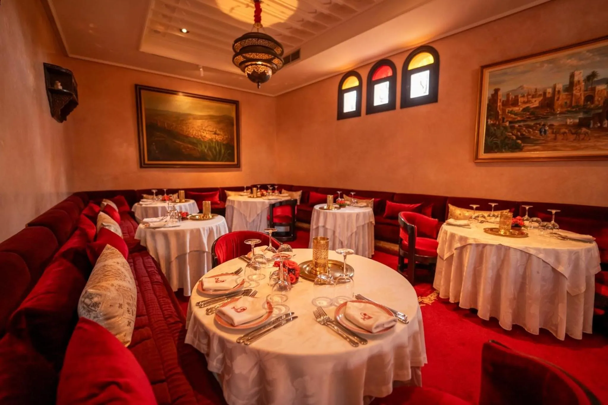 Restaurant/places to eat in Al Fassia Aguedal