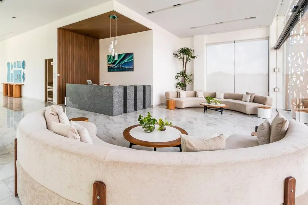 Luxury Condo, 2BR, Fast Internet, Condo Akul