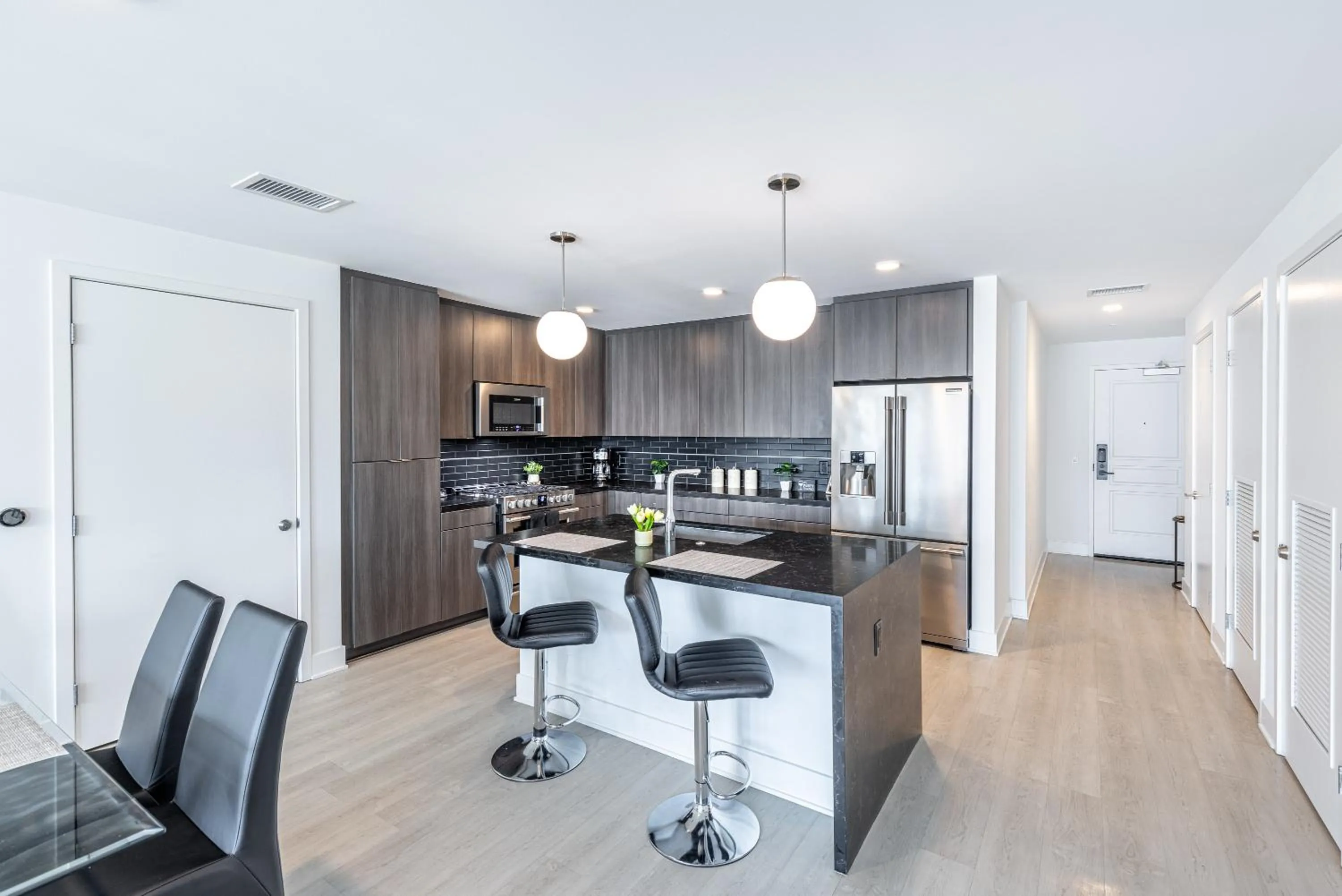 Top Floor High Rise 3 Bed DTLA Skyscraper Penthouse