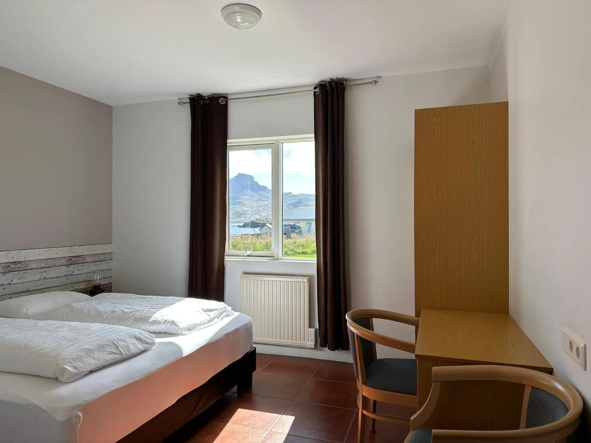 Bedroom, Bed in Álfheimar Hotel