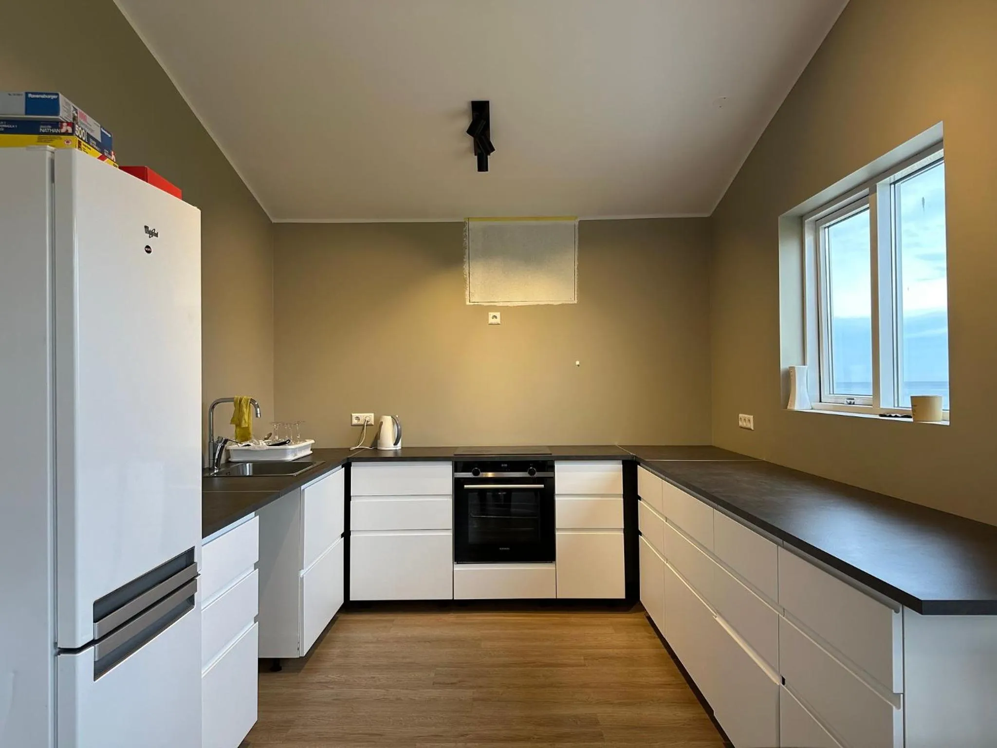 Communal kitchen in Álfheimar Hotel