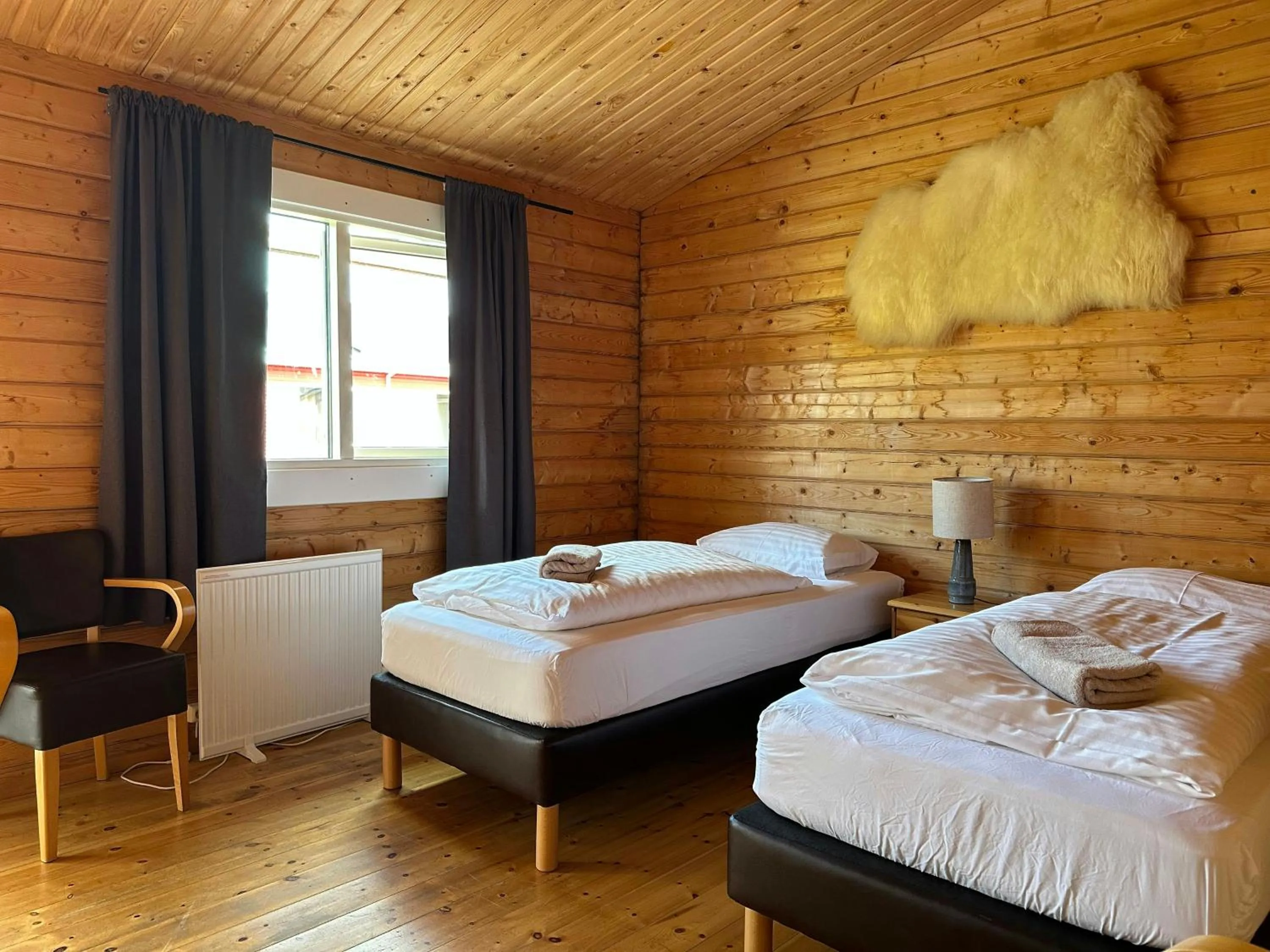 Bedroom, Bed in Álfheimar Hotel
