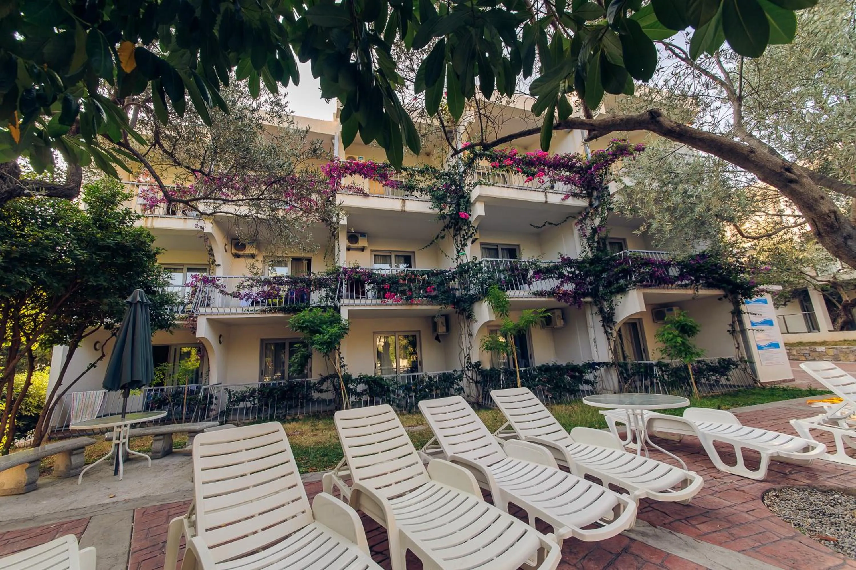 Facade/entrance in Vile Oliva Hotel & Resort