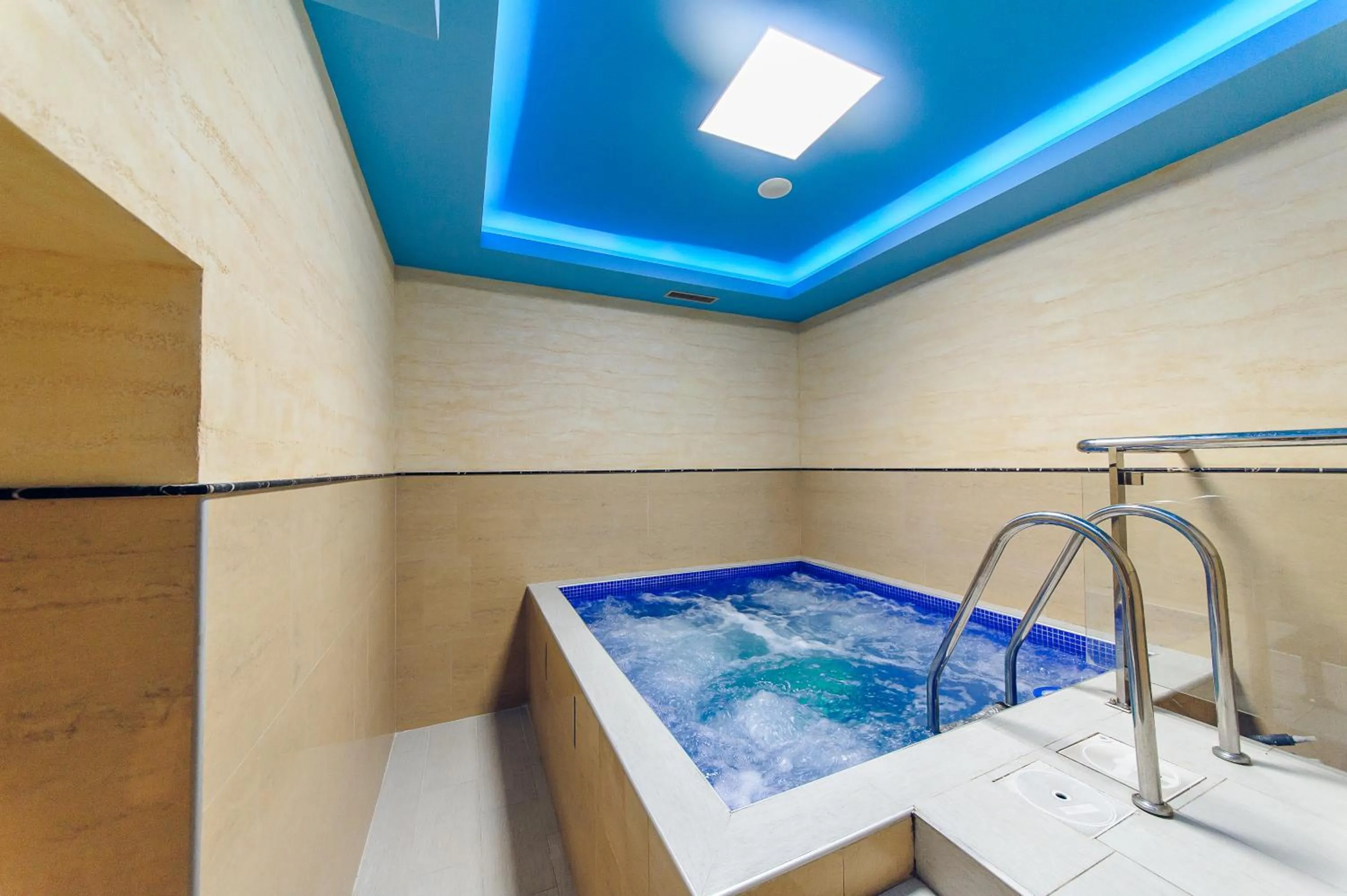 Swimming pool in Vile Oliva Hotel & Resort