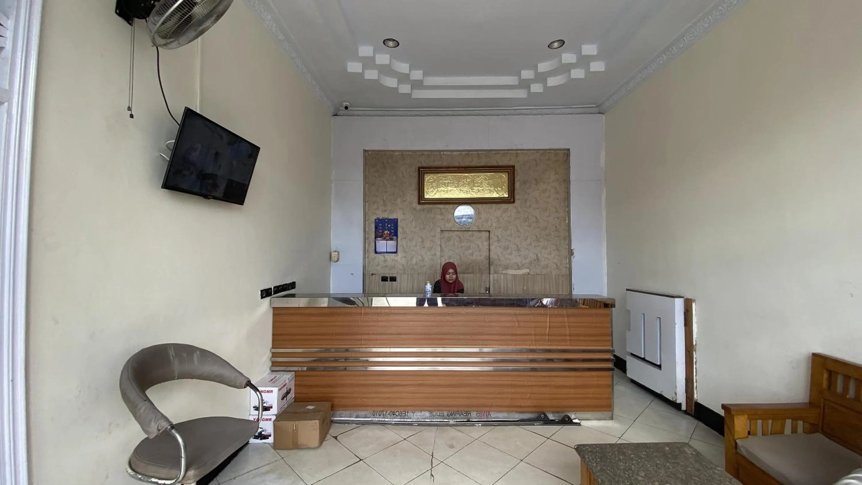 Lobby or reception in Hotel O Hasma Jaya Syariah