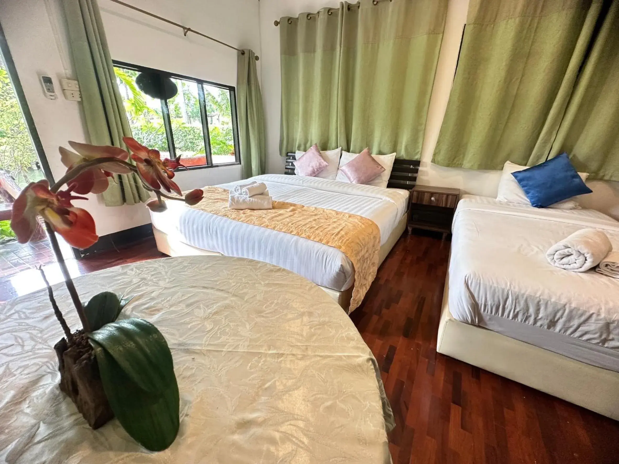Deluxe Triple Room in Soft Resort Kad Farang Hangdong Deluxe Triple Room in Soft Resort Kad Farang Hangdong