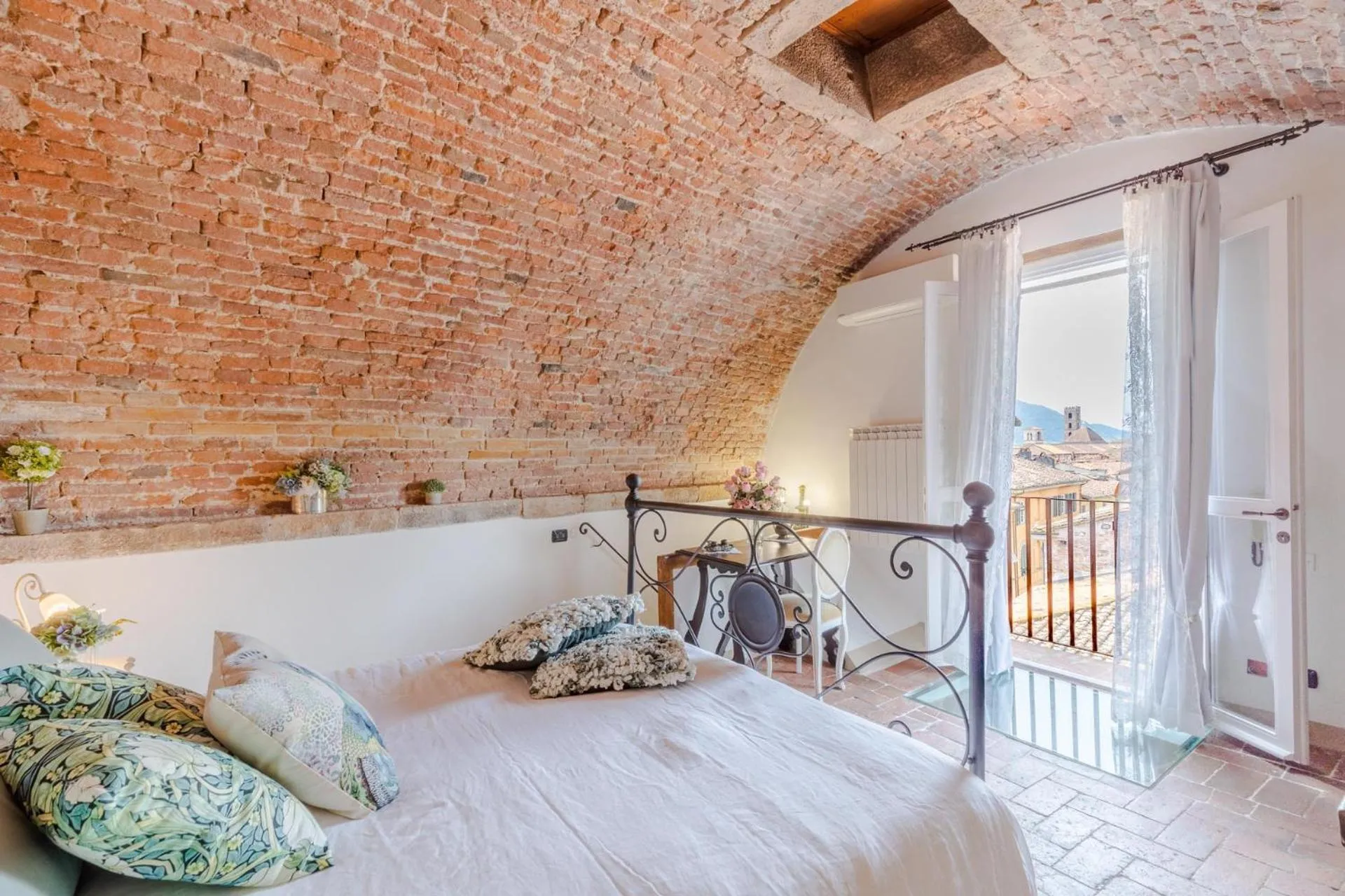 Casa La Guardia, a Classic 3 bedrooms