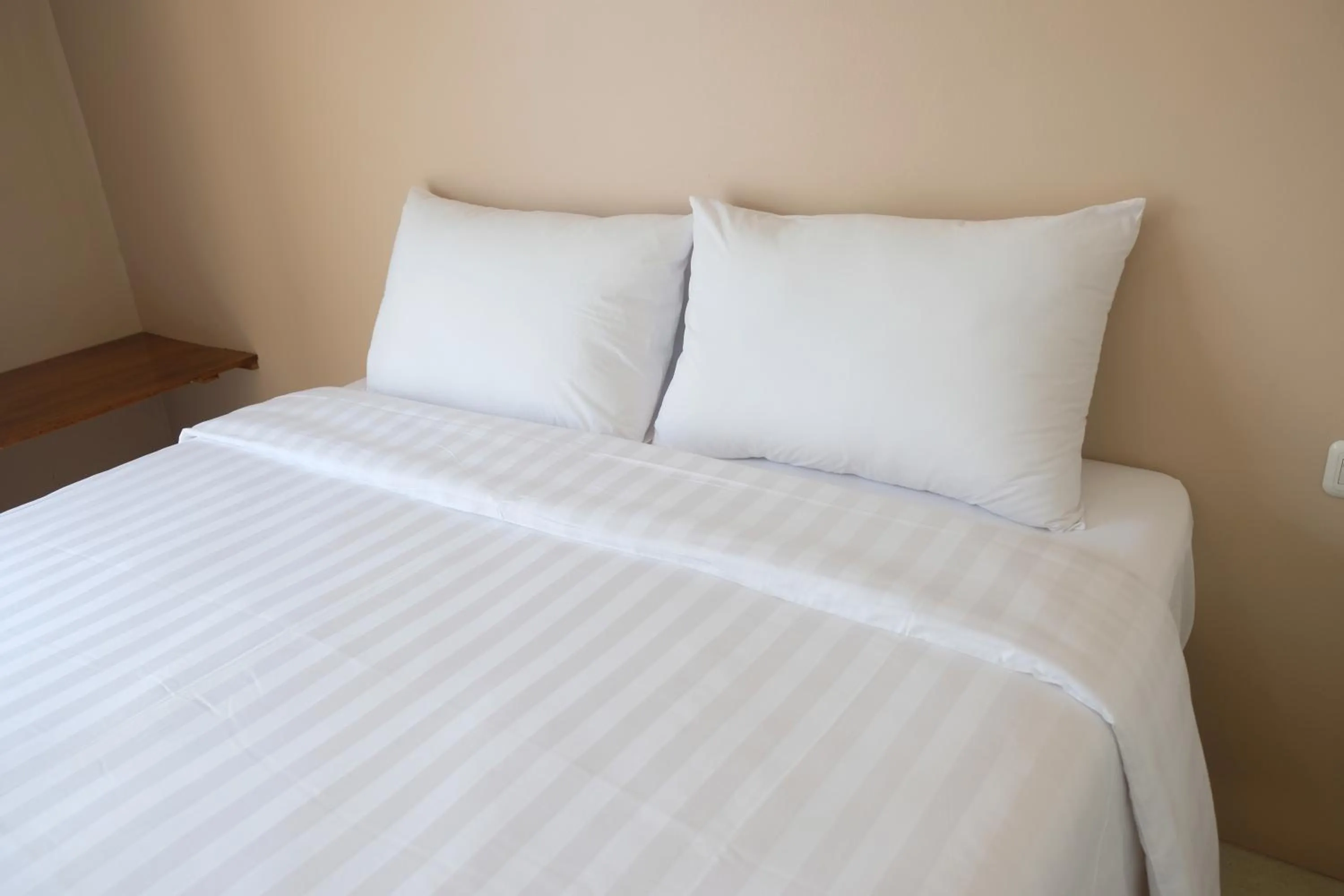 Bed in Grownicle Living Syariah