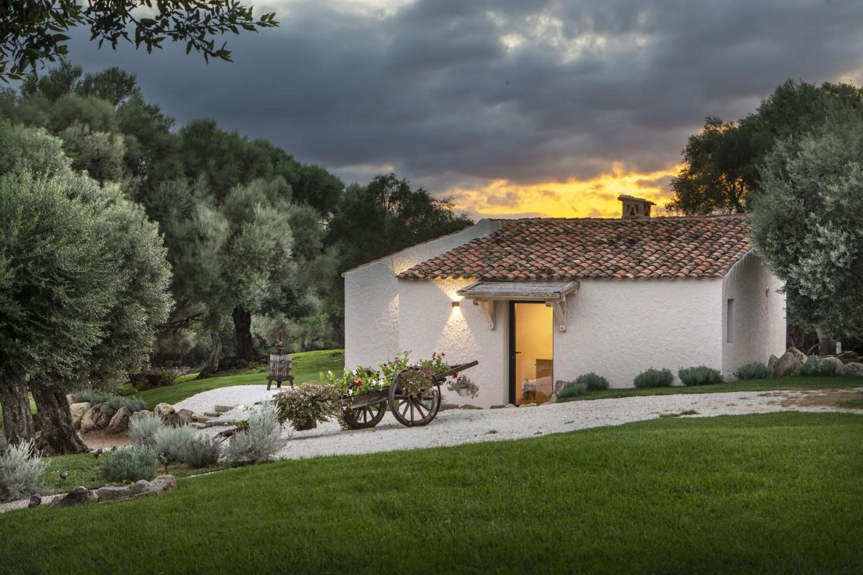 Property building in Uddastri Retreat