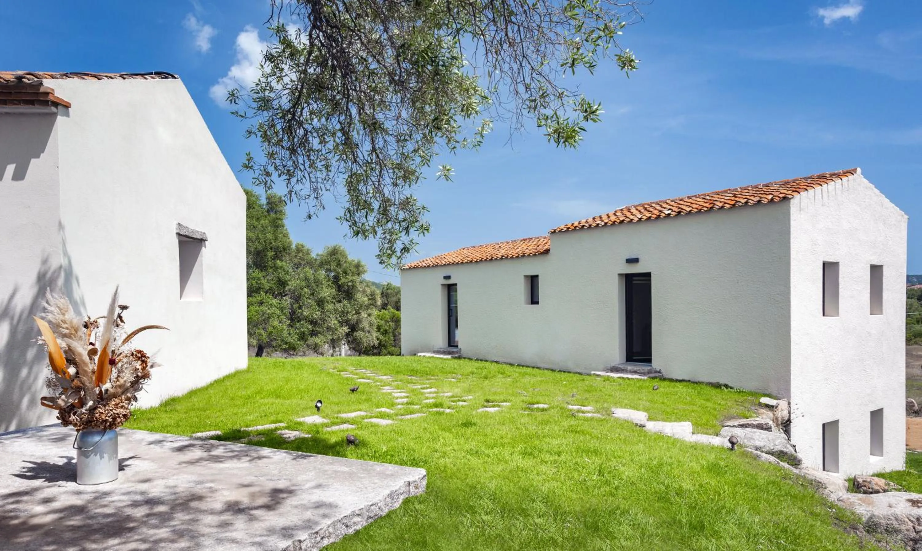 Property building in Uddastri Retreat