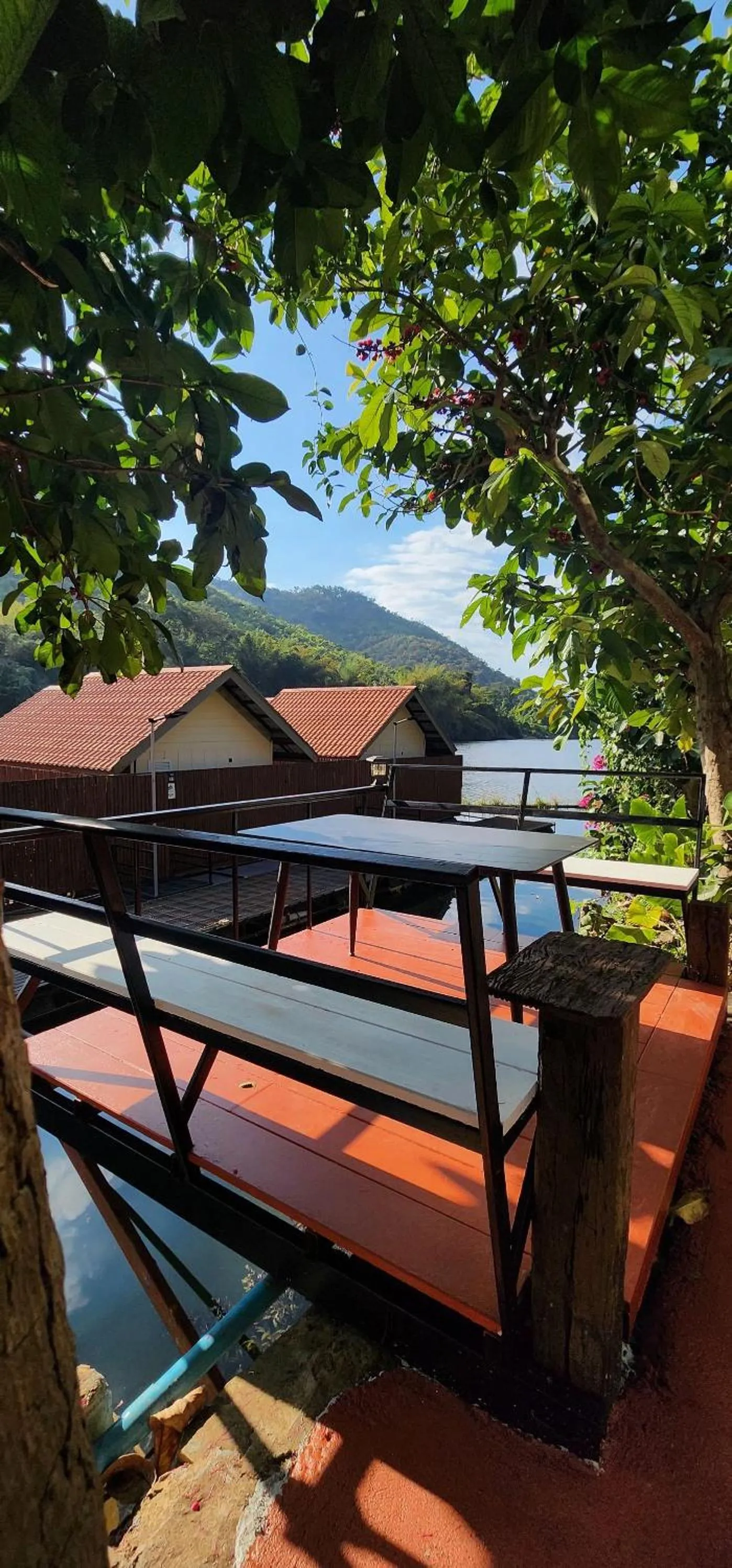 Lake Hill Resort Kanchanaburi