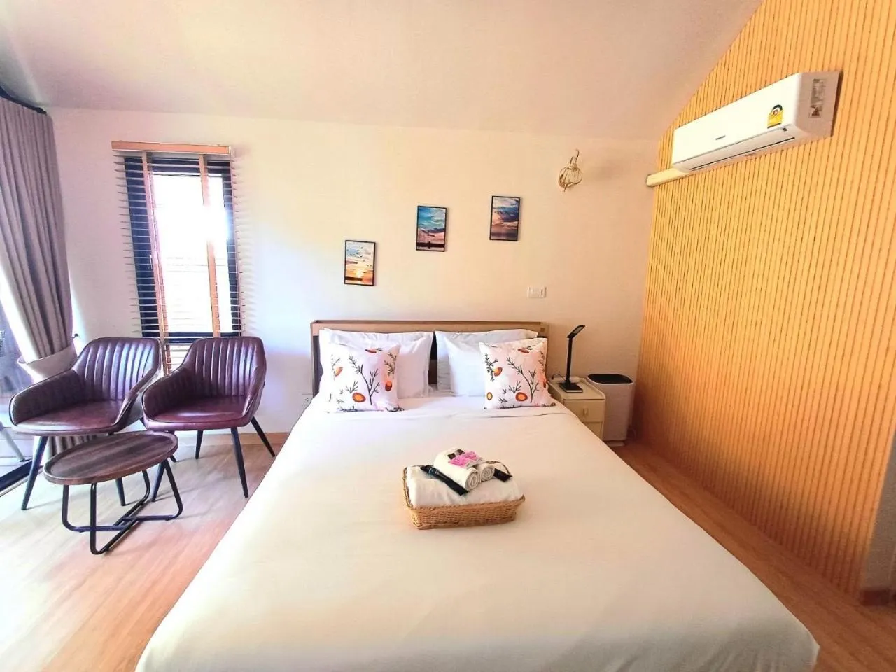 Bed in Lake Hill Resort Kanchanaburi