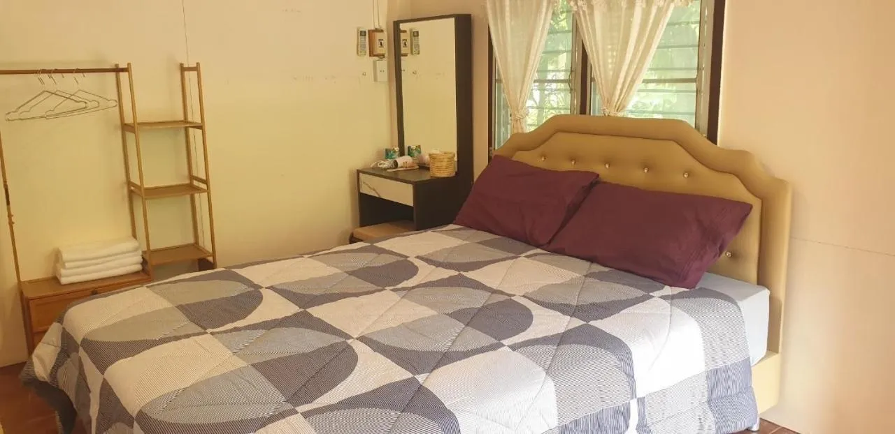 Bed in Lake Hill Resort Kanchanaburi