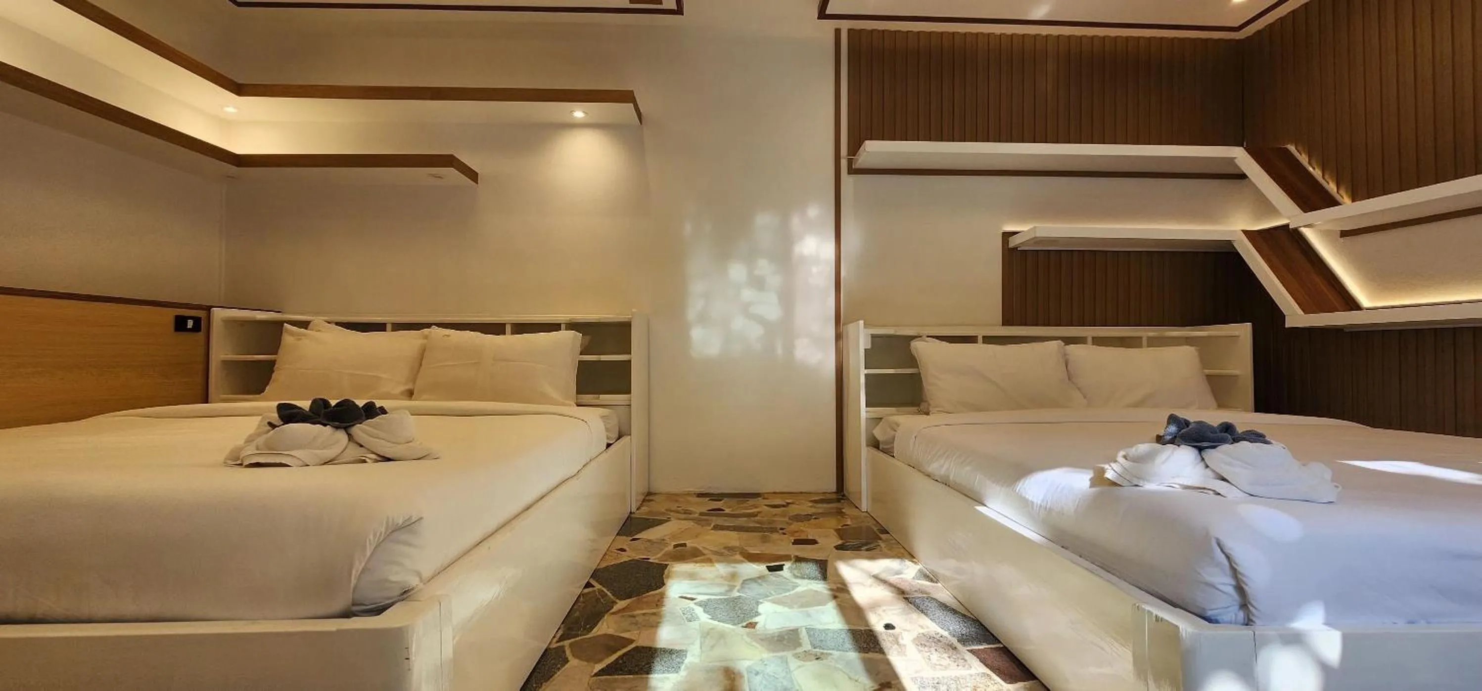 Bed in Lake Hill Resort Kanchanaburi