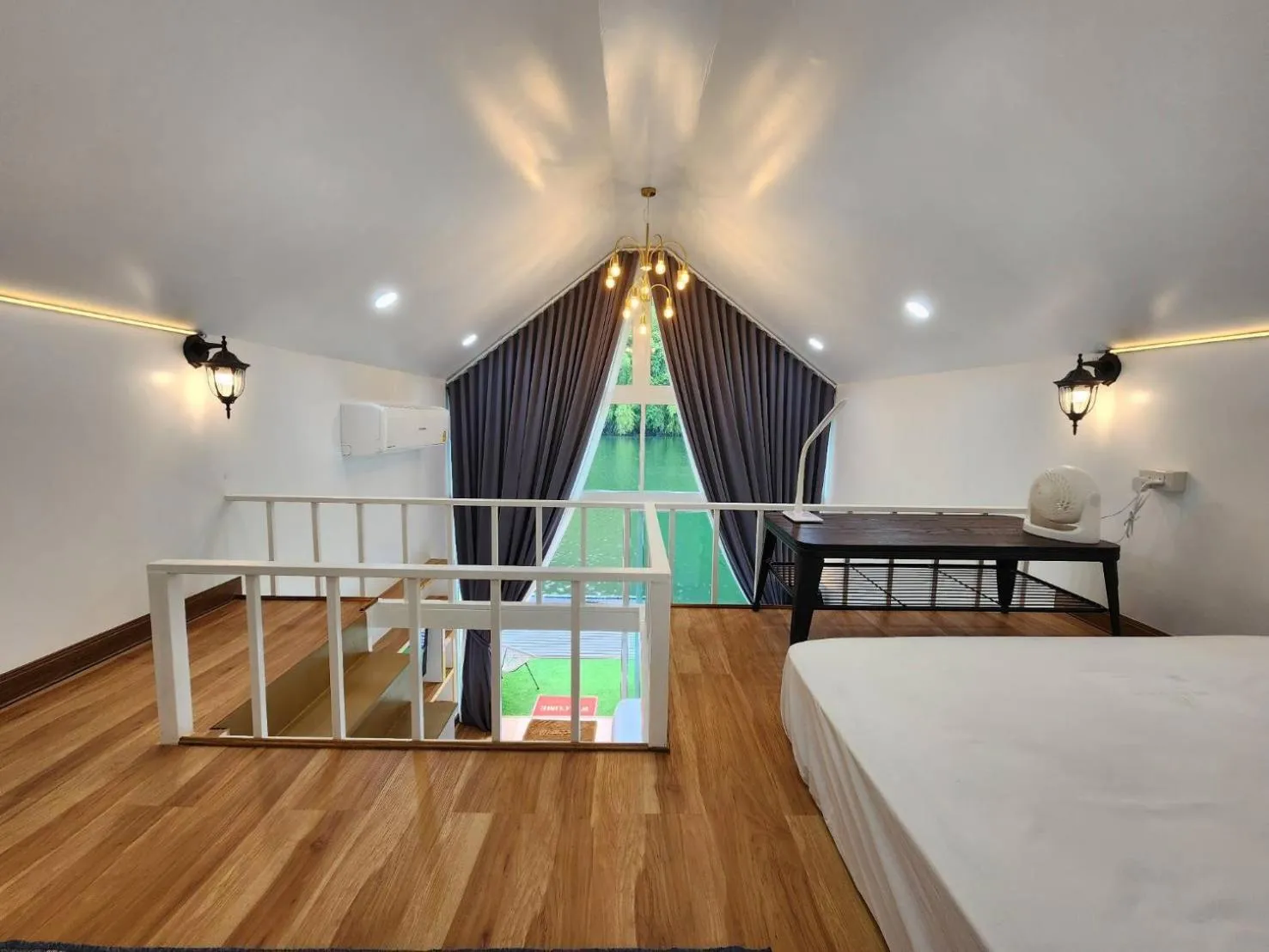 Bedroom, Bed in Lake Hill Resort Kanchanaburi